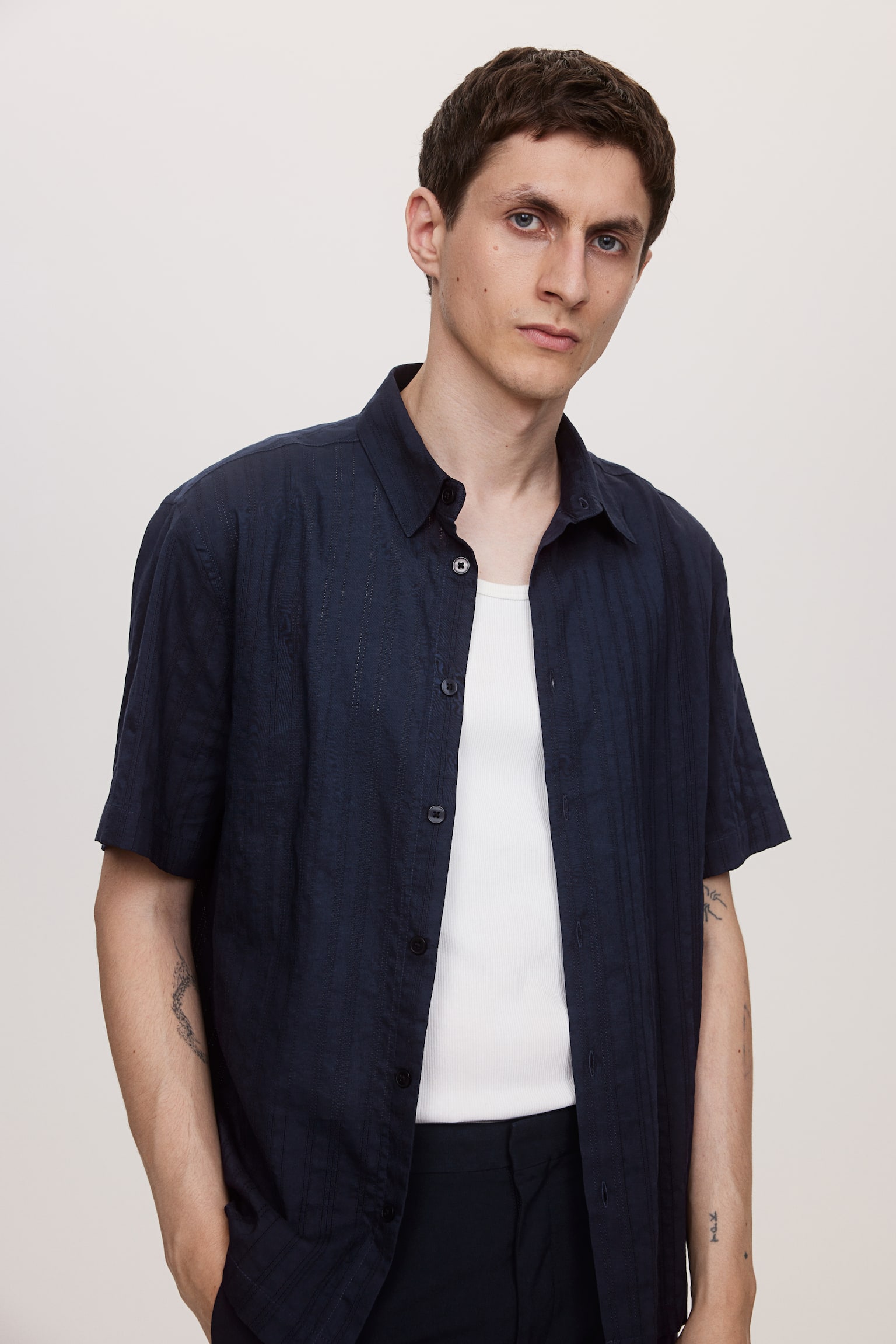 Regular Fit Textured shirt - Navy blue/Cream - 4