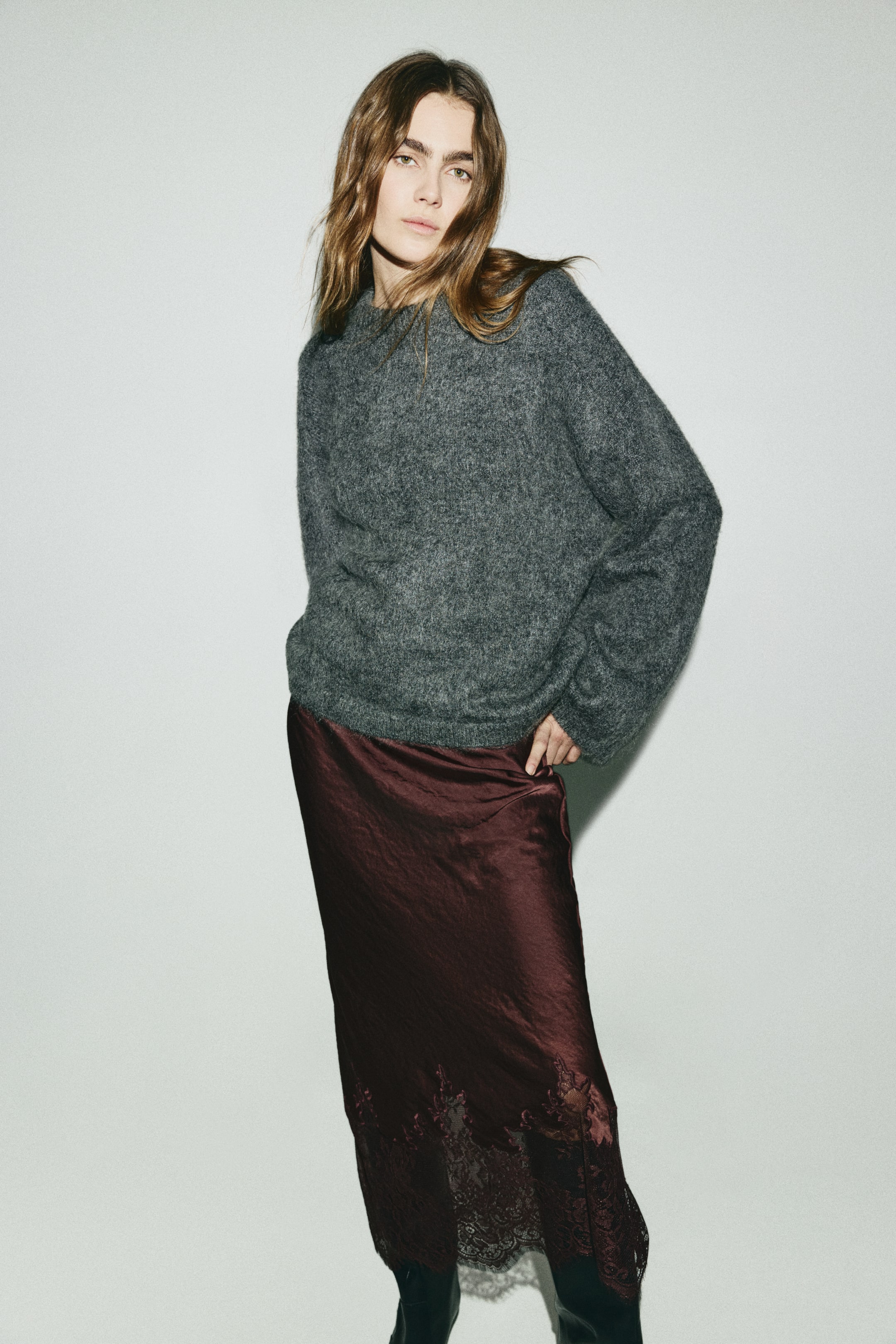 Prikaži veću sliku: Suknja od satena sa čipkastom bordurom - Burgundy - Ladies | H&M RS 3