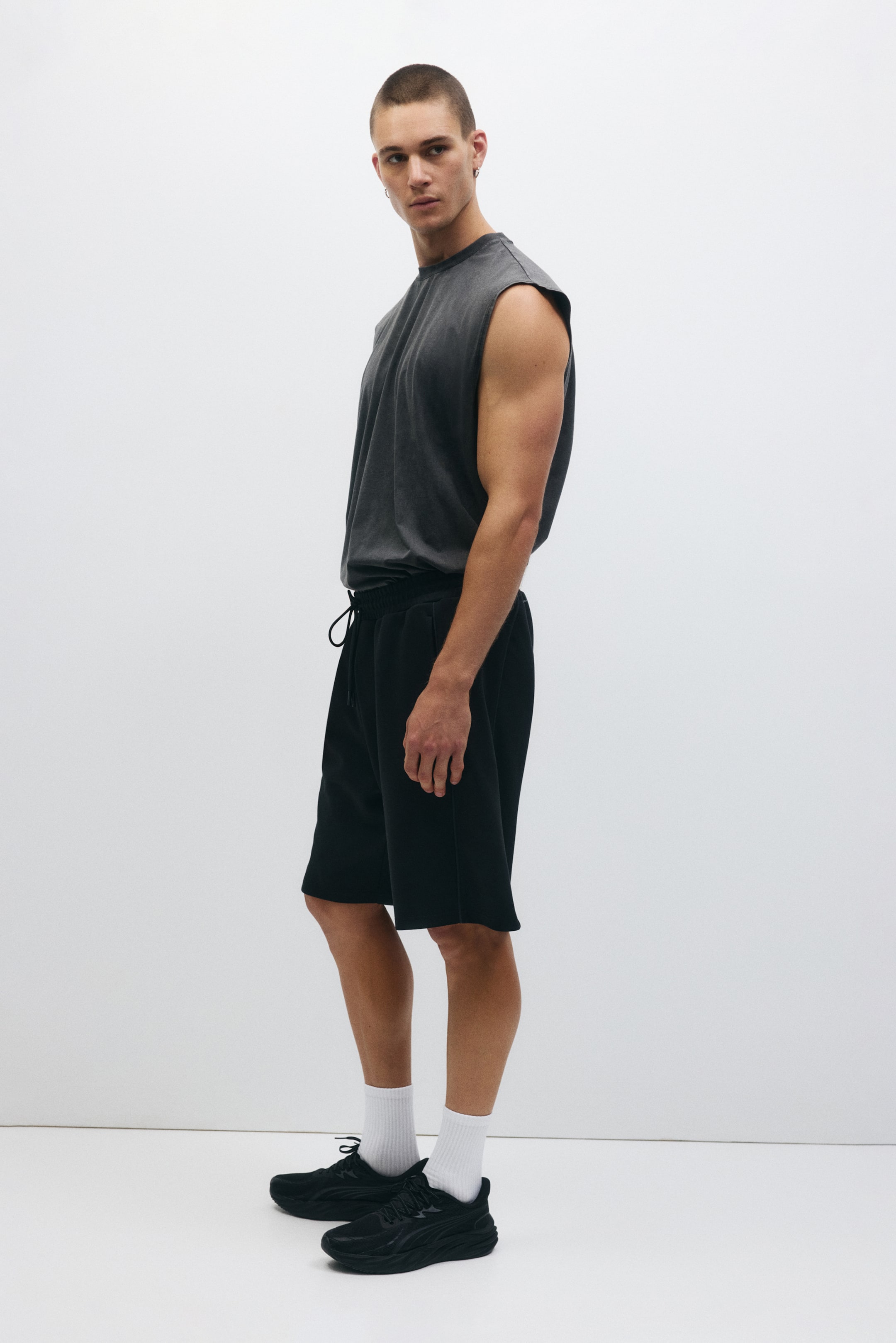 Мужские шорты H&M Loose-Fit Sports Shorts with DryMove™ — фото 3