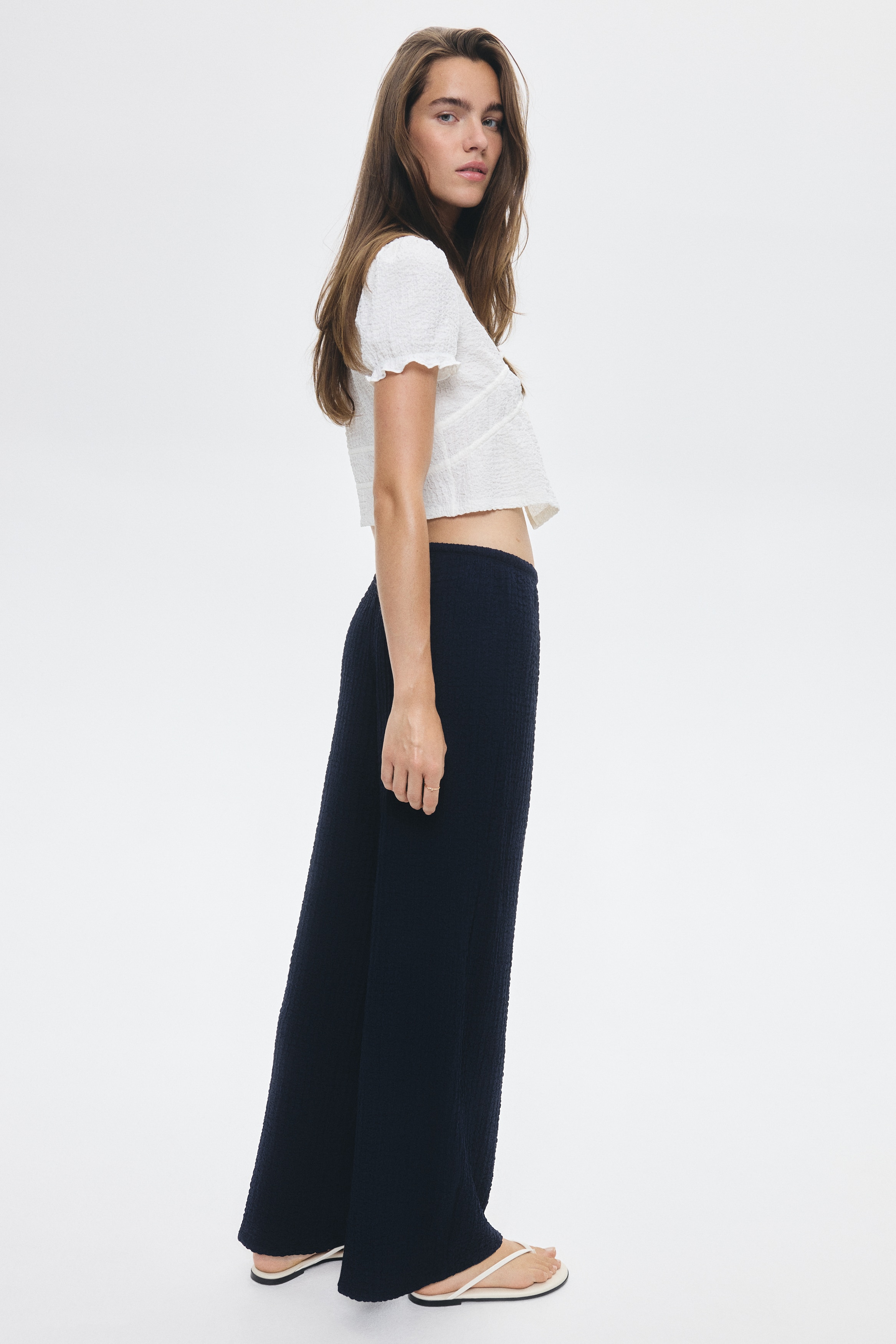 Crinkled drawstring trousers