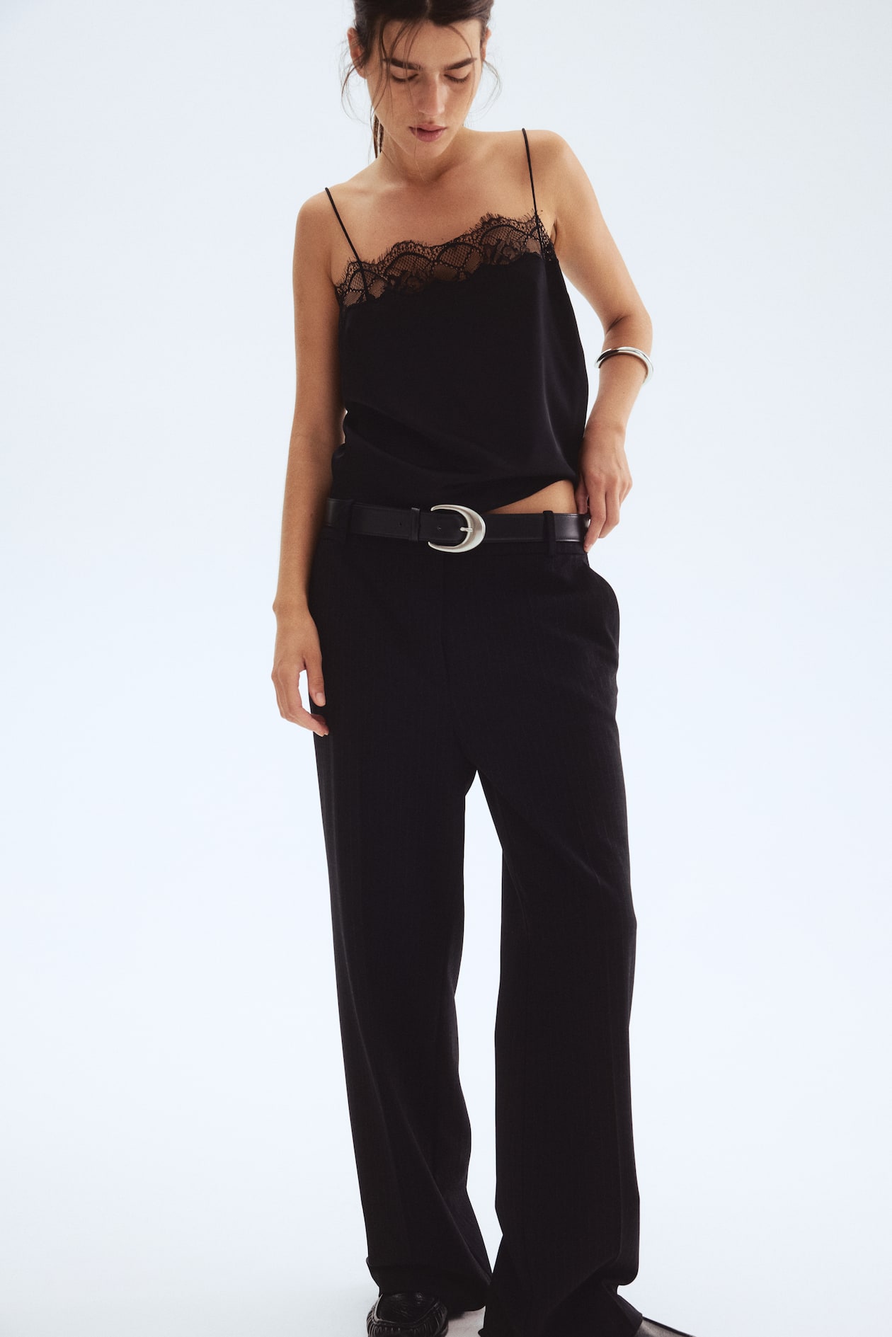 Top à bretelles fines en satin avec dentelle - Noir - FEMME | H&M FR