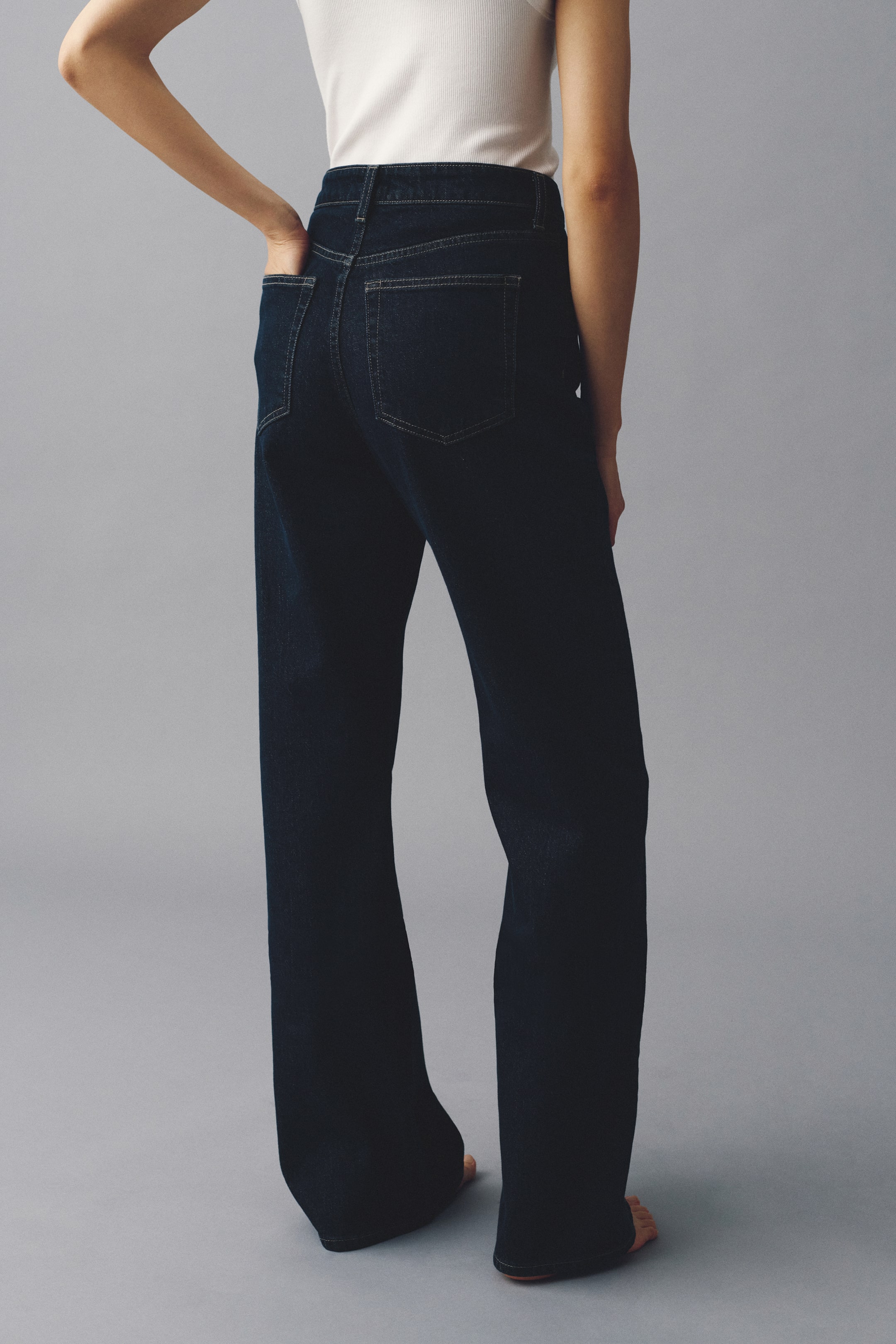 Xem ảnh lớn hơn: Wide High Jeans - Màu xanh denim đậm - Ladies | H&M VN 5