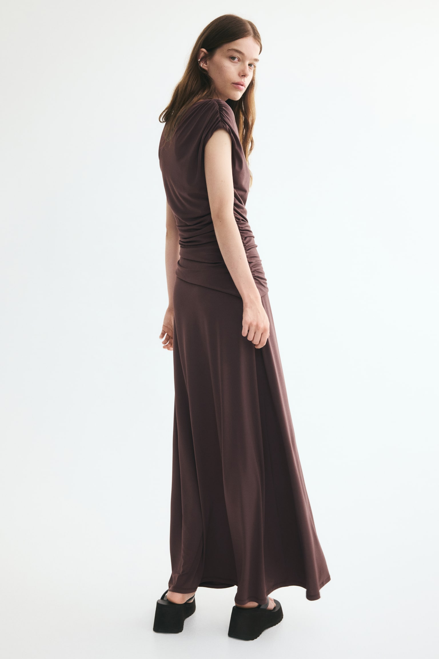 Женское платье H&M Draped Cutout, цвет: Тёмный коричневый — фото 6