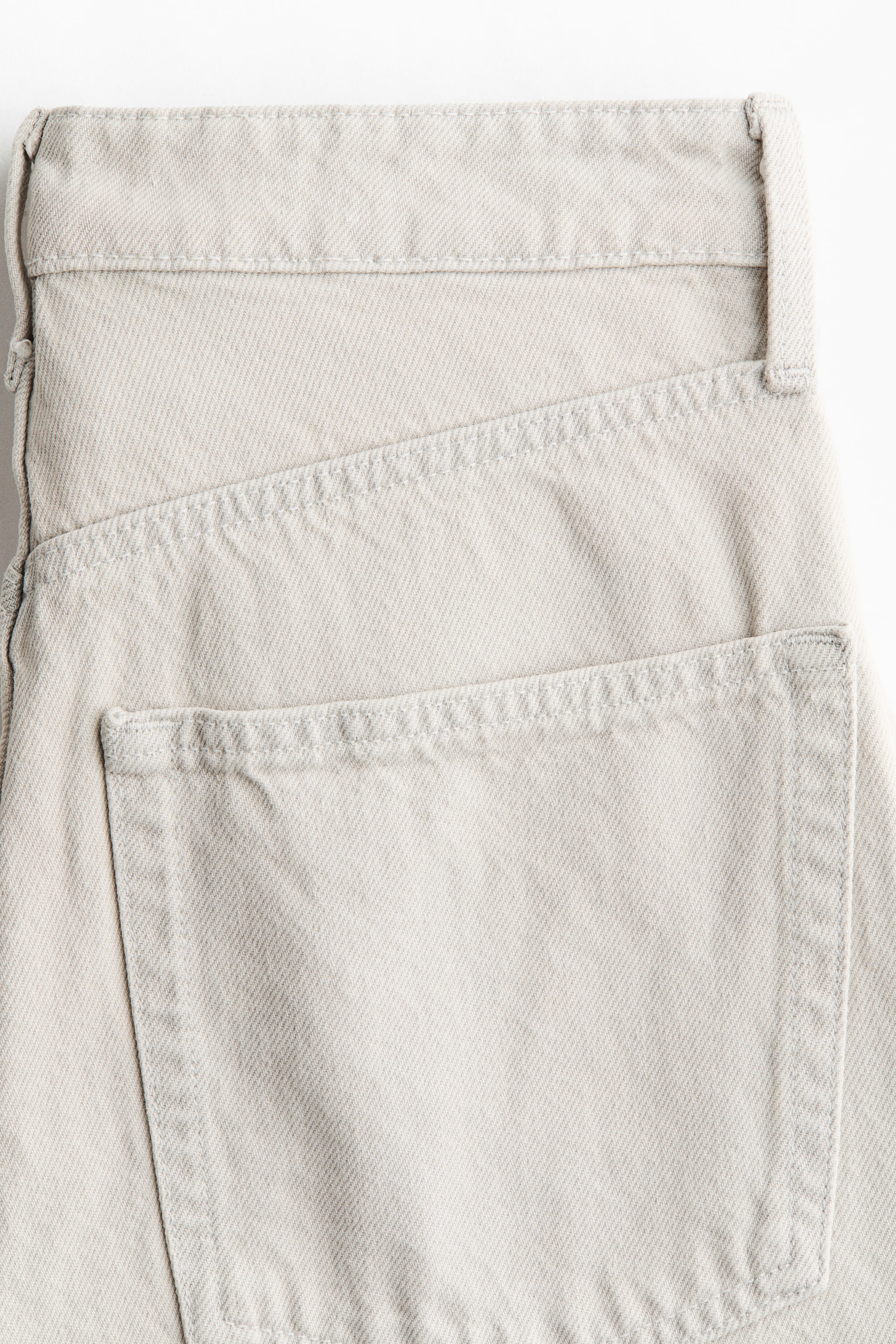 Barrel-Leg High-Waist Jeans