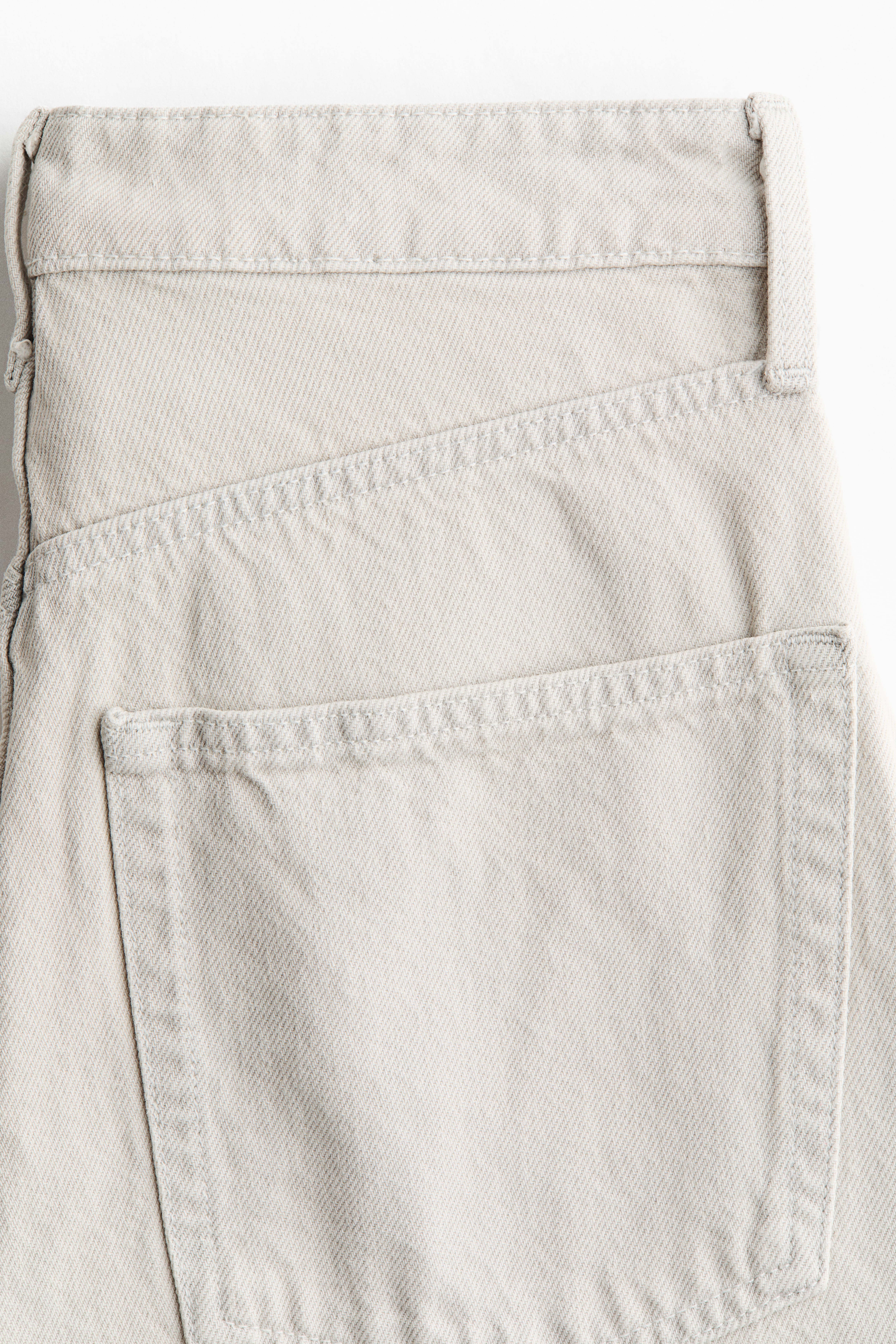 Barrel-Leg High-Waist Jeans