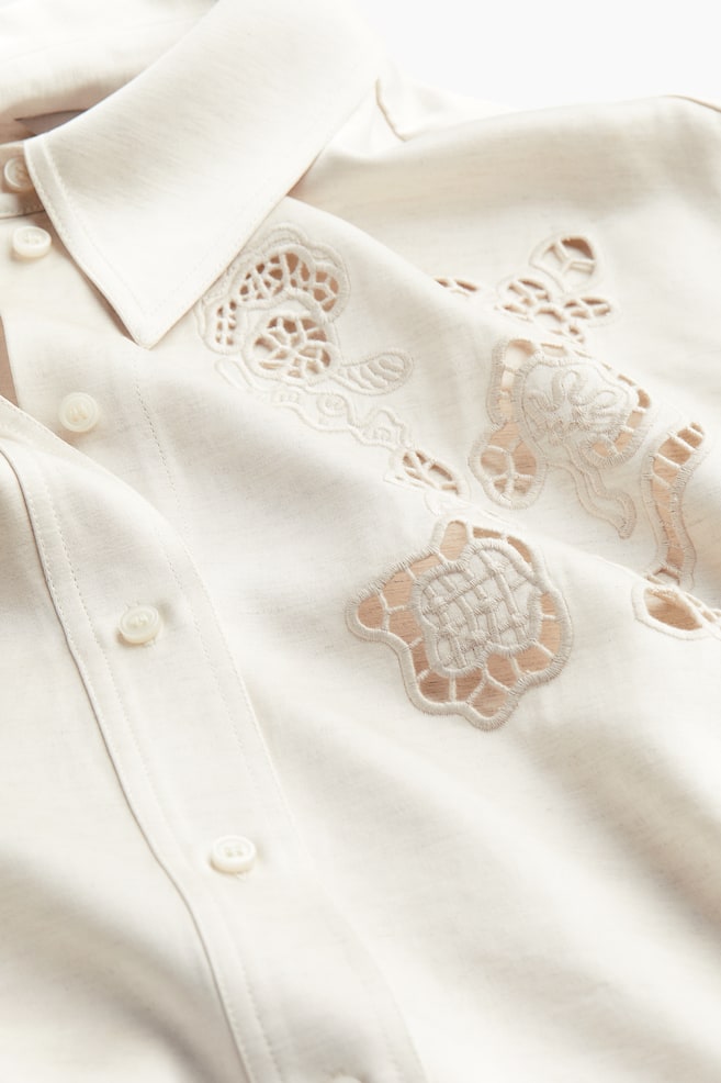 Oversized embroidered shirt - Cream - 5