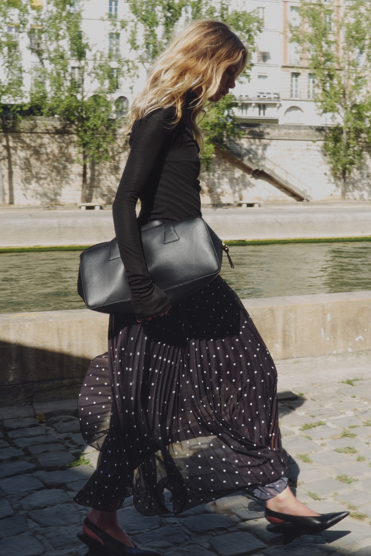 Jupe plissée vaporeuse - Noir/pois - FEMME | H&M FR