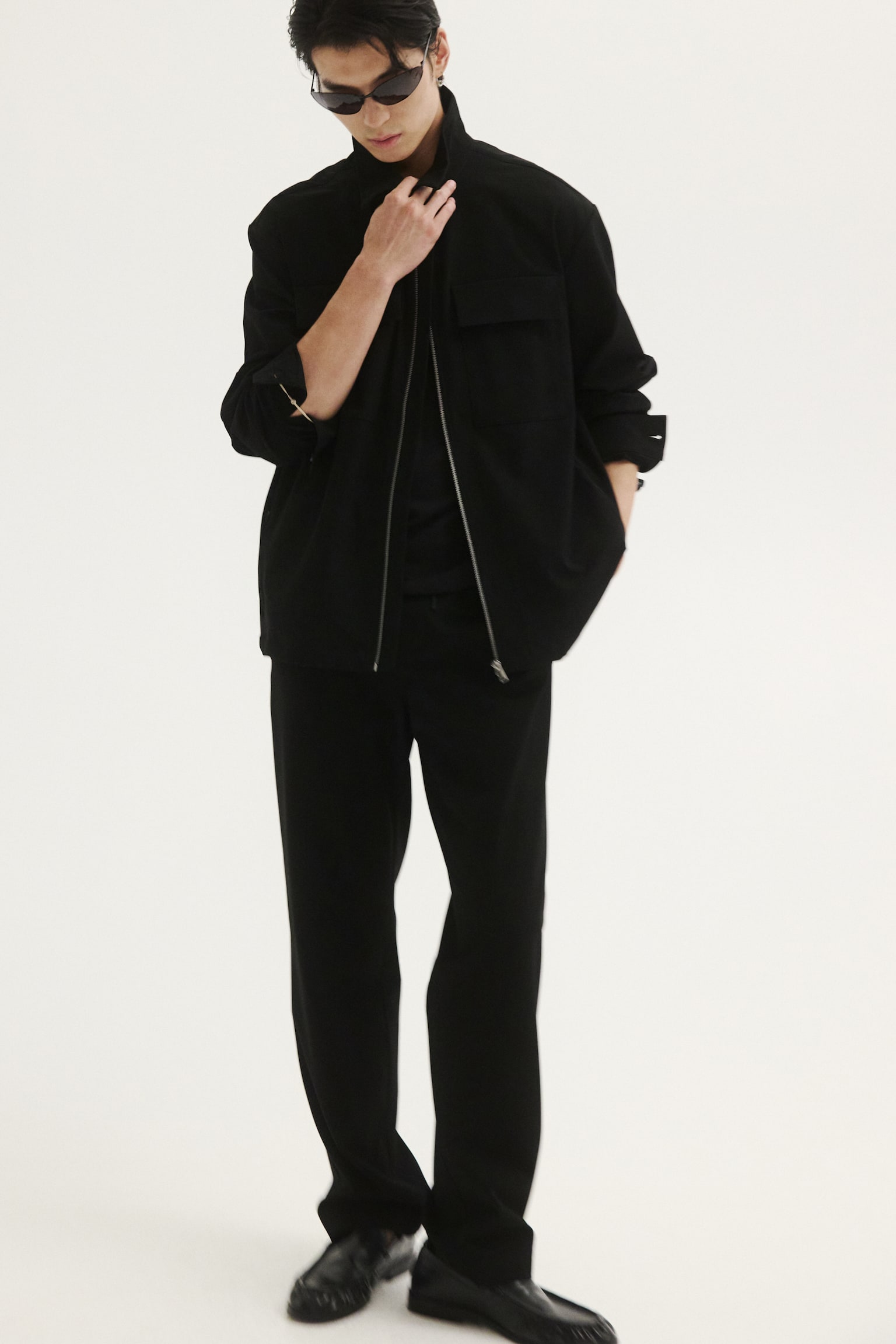 Мужская рубашка H&M Four-Way Stretch Regular-Fit Overshirt, цвет: Чёрный — фото 4