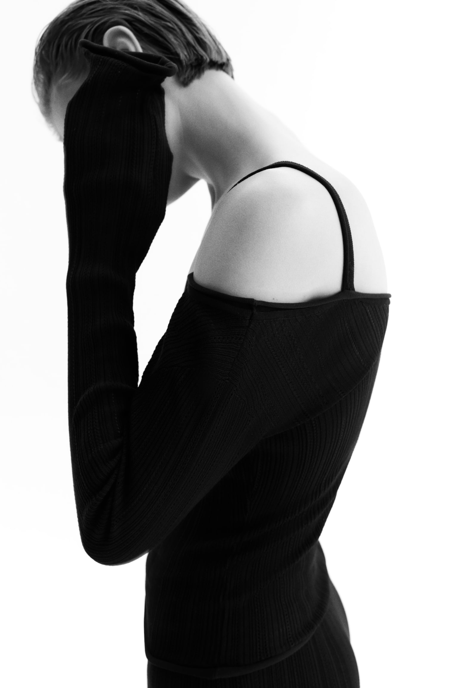 В’язаний топ у рубчик - Чорний - 1