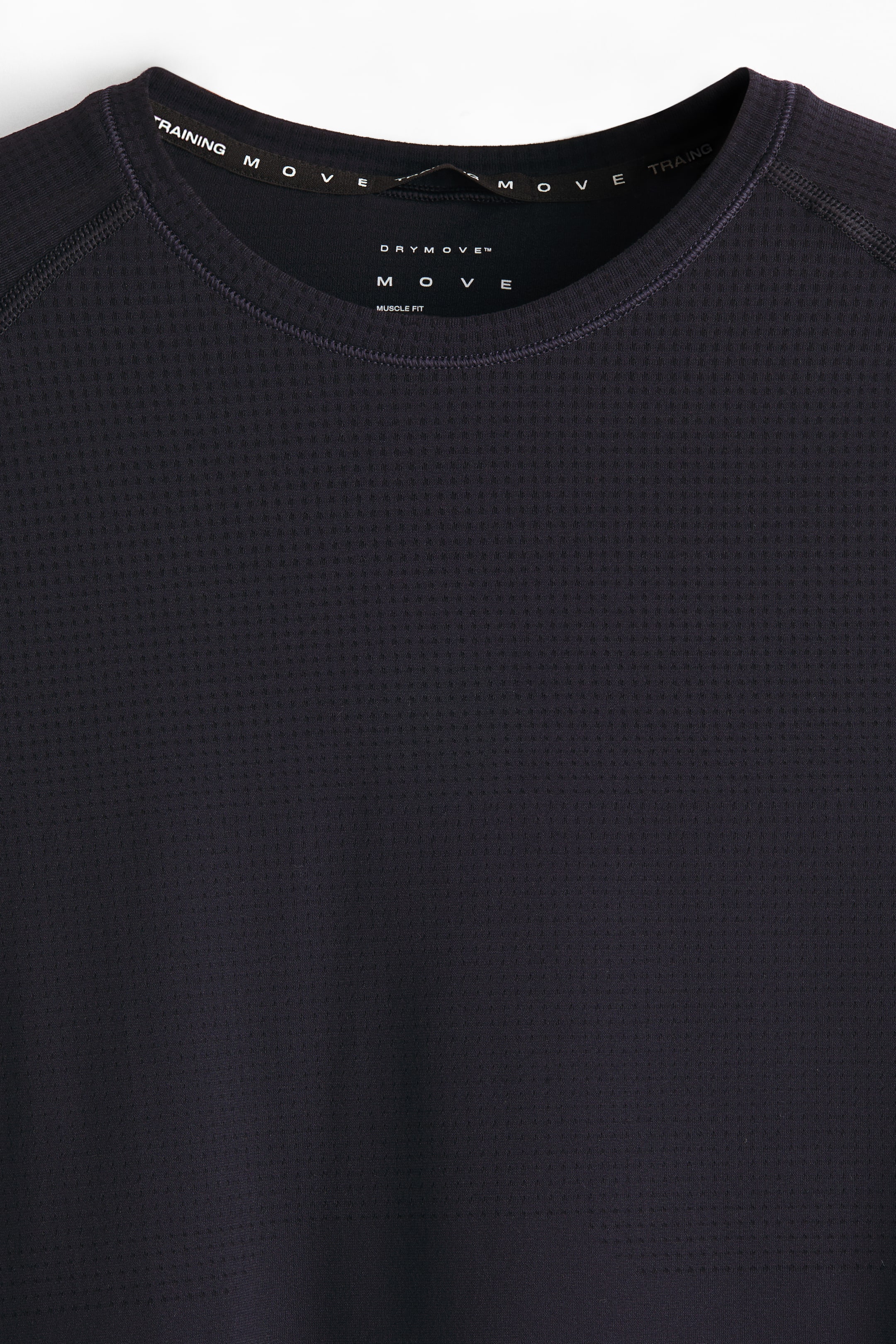 Xem ảnh lớn hơn: Áo thun thể thao Muscle Fit vải DryMove™ - Màu xanh dương đậm - Men | H&M VN 2