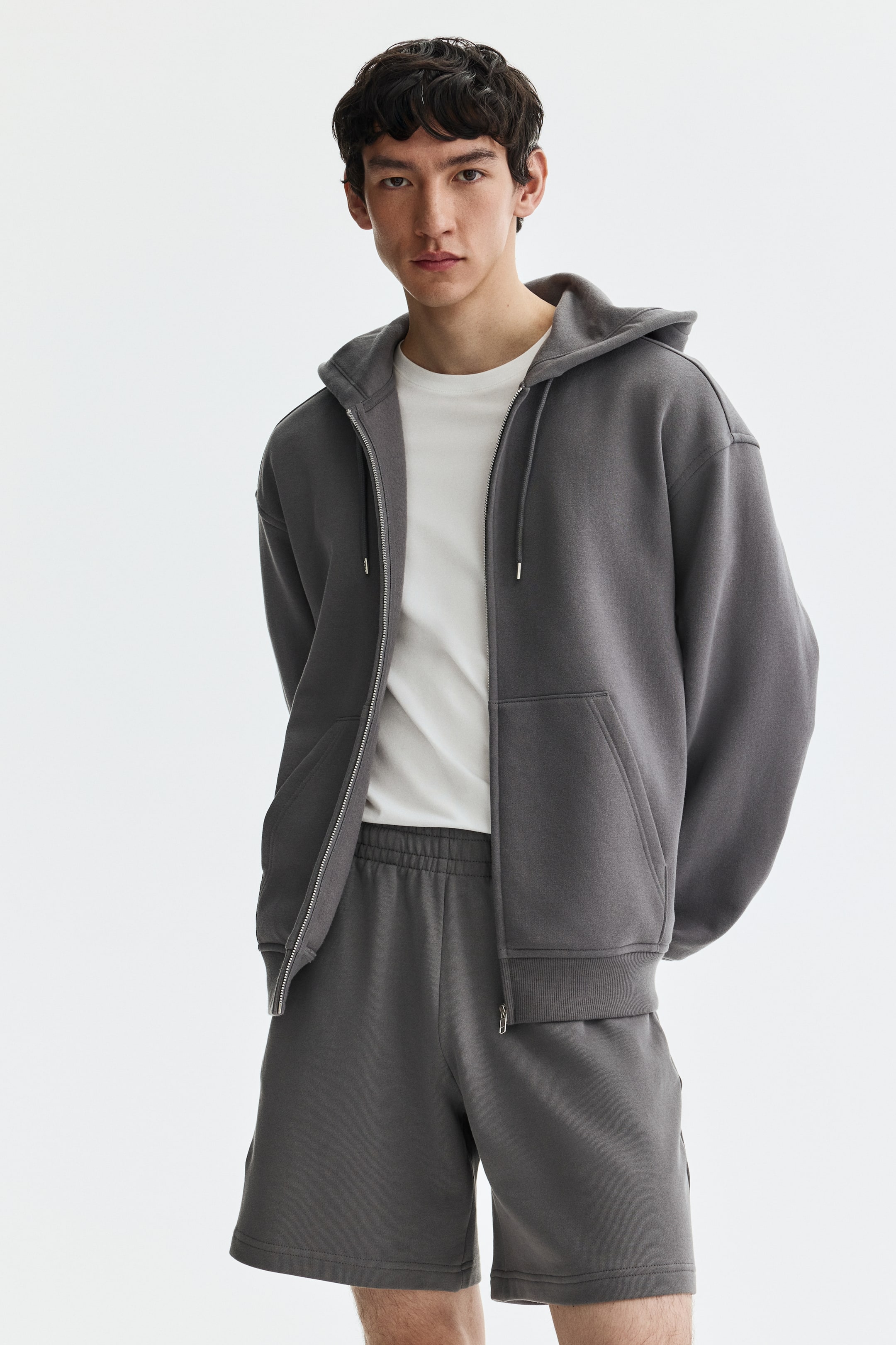 View larger image: Regular Fit sweatshorts - Grey - Men | H&M 1