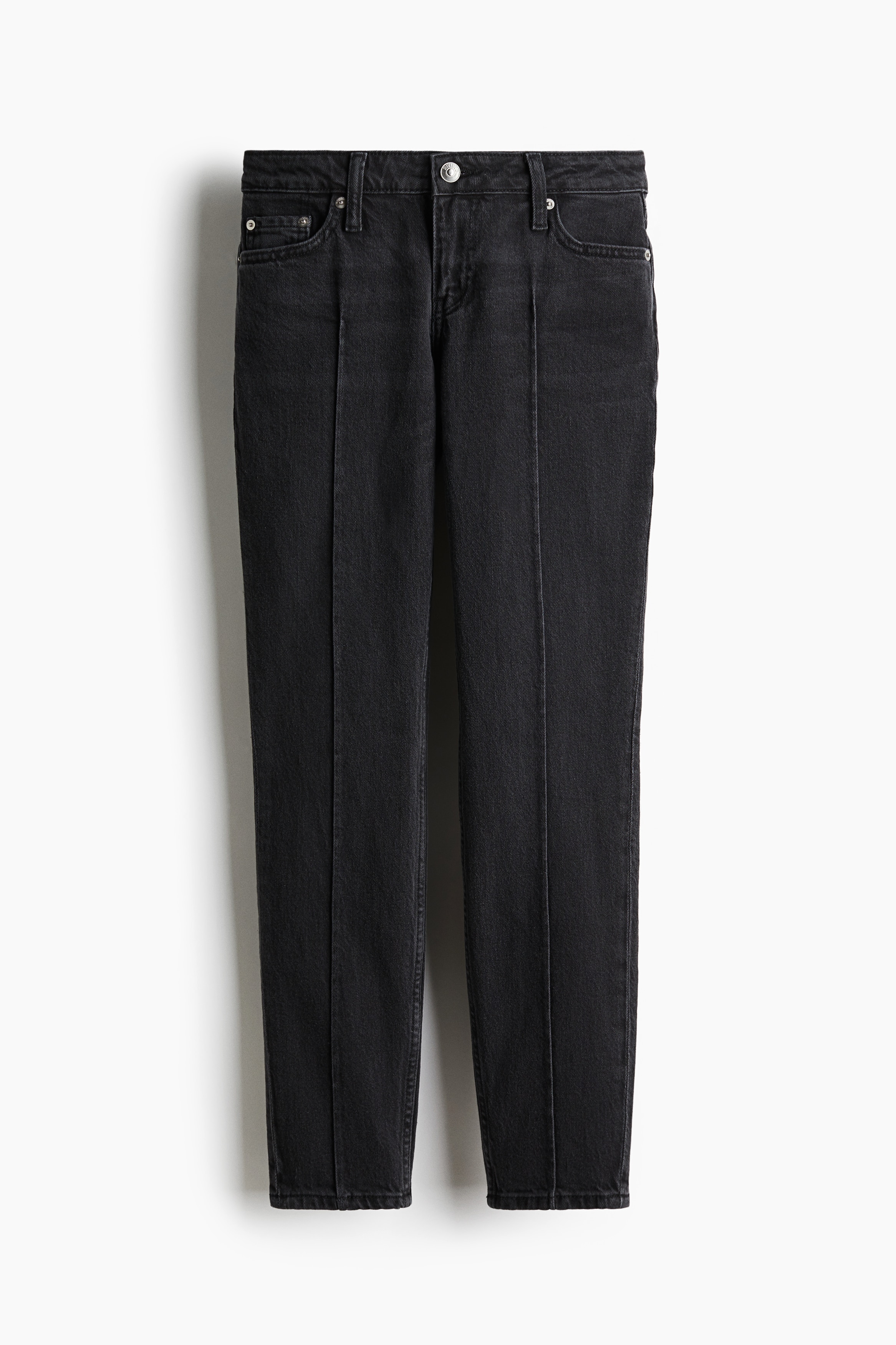 Slim Straight Low Ankle JeansModel