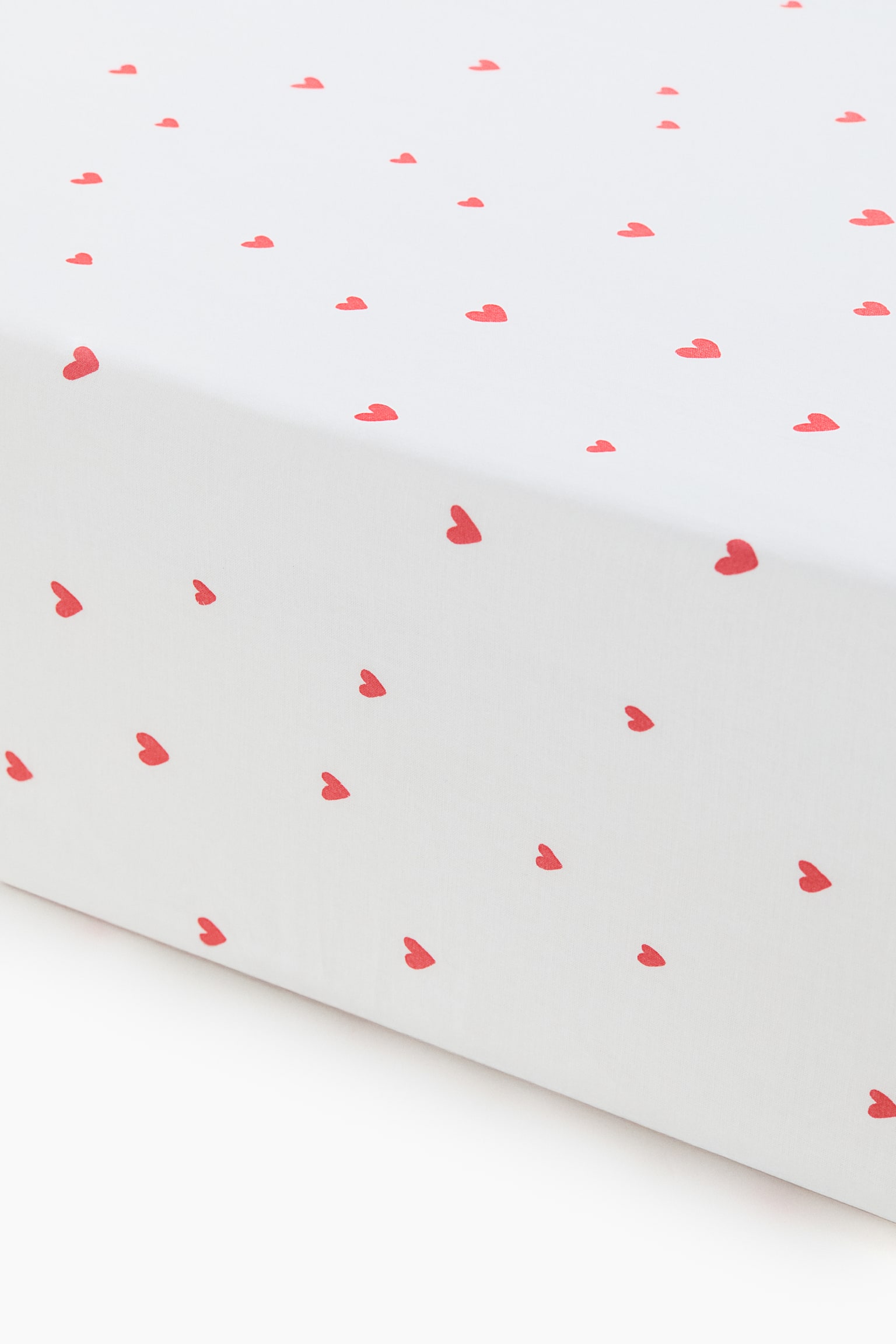 Бавовняне простирадло на гумці та з візерунком - Білий/сердечка/Білий/веселки/Світло-зелений/транспорт/Білий/конюшина/Попелясто-рожевий/квіточки/Білий/крапинка/Світло-бежевий/динозаври/Світло-бежевий/єдинороги/Зелений/динозаври/Світло-бежевий/динозаври/Світло-рожевий/фрукти/Світло-жовтий/помаранчевий - 1