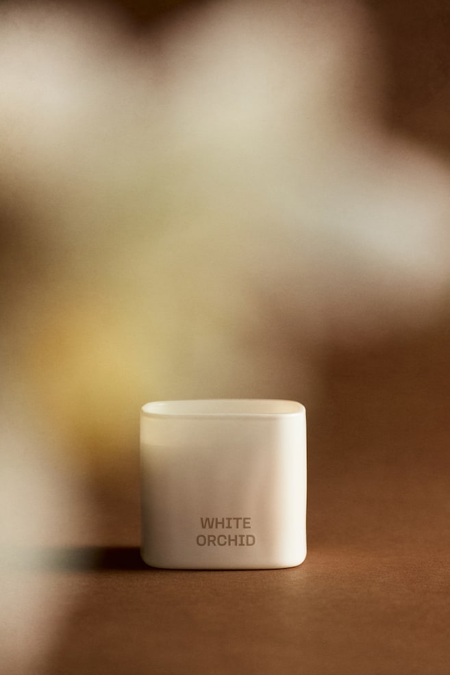 Vela aromática en recipiente de vidrio - White Orchid/Dark Honey/Juniper Haze/Golden Saffron - 2