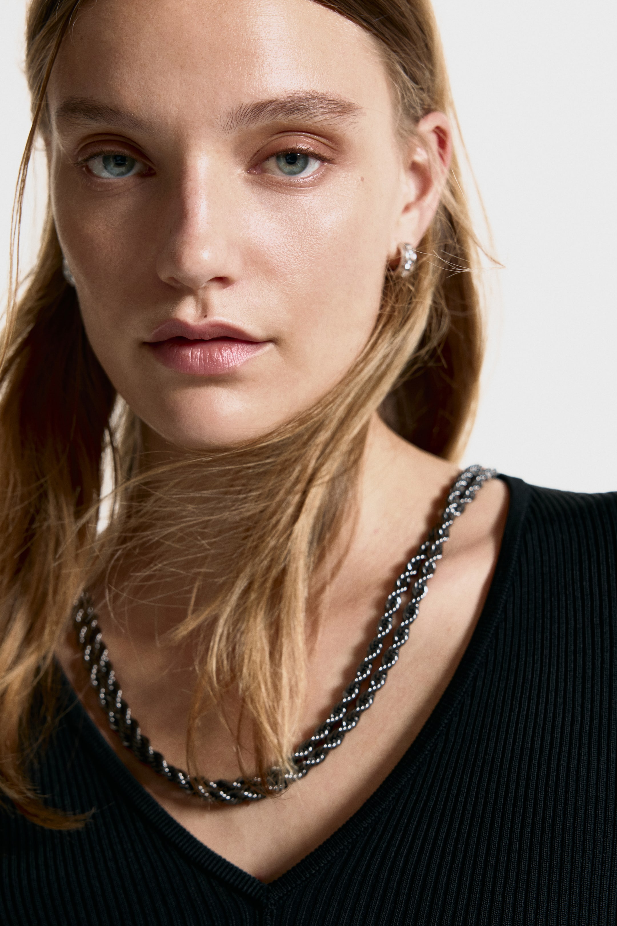 Visualizza immagine più grande: Maglia con catena decorativa - Nero - DONNA | H&M IT 3