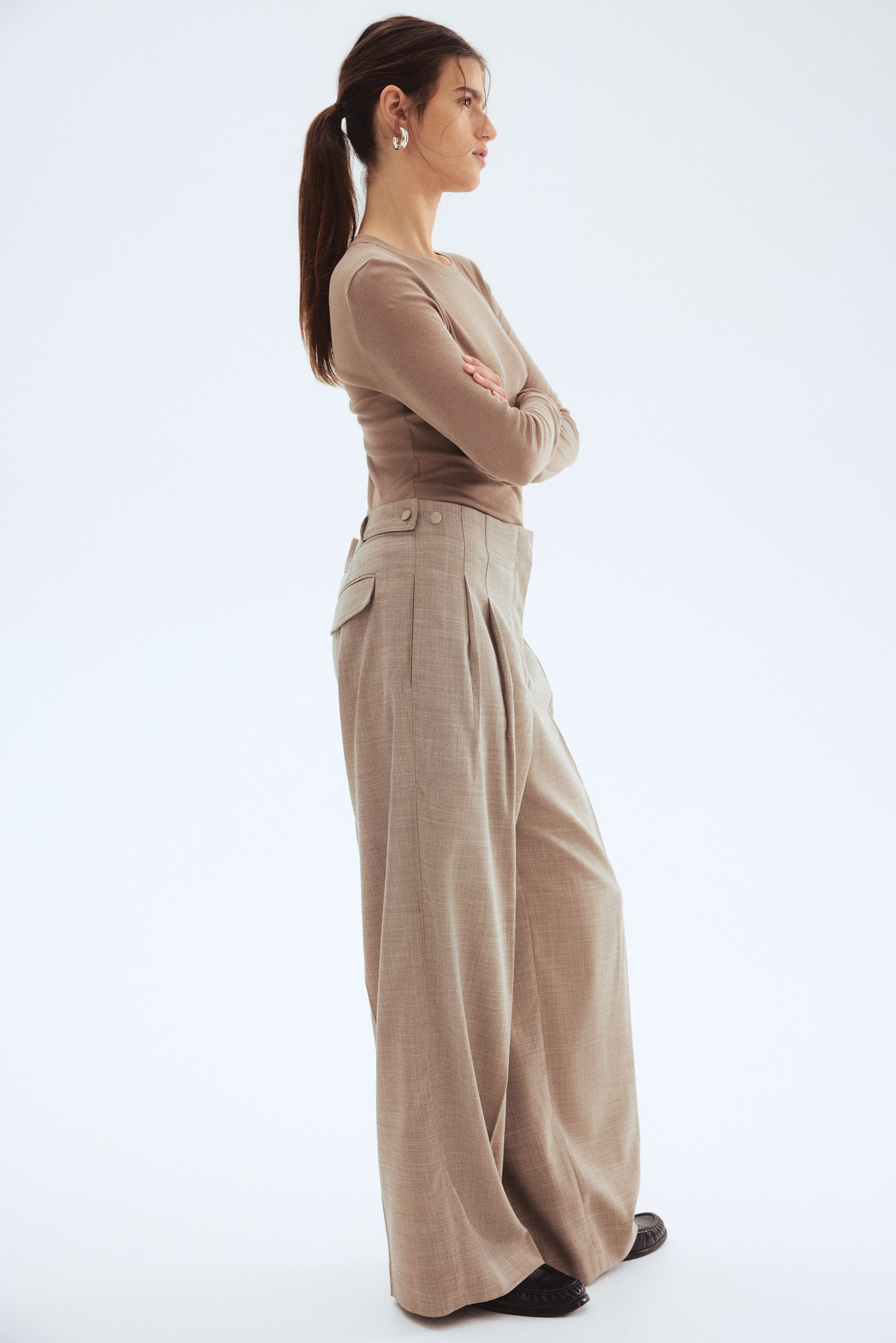 Wide tailored trousers