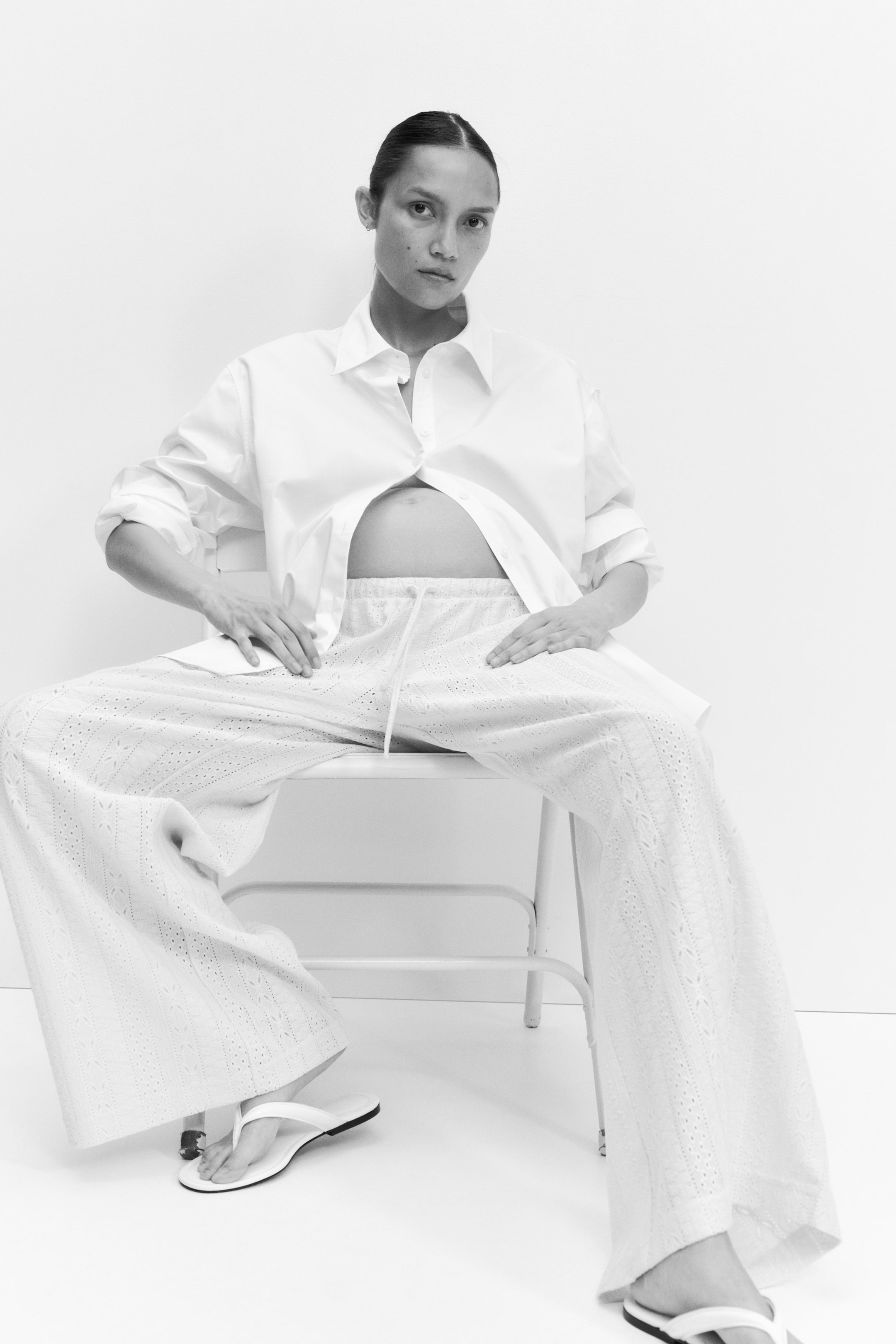 Женские брюки H&M MAMA Lace-Look Jersey Pants — фото 3