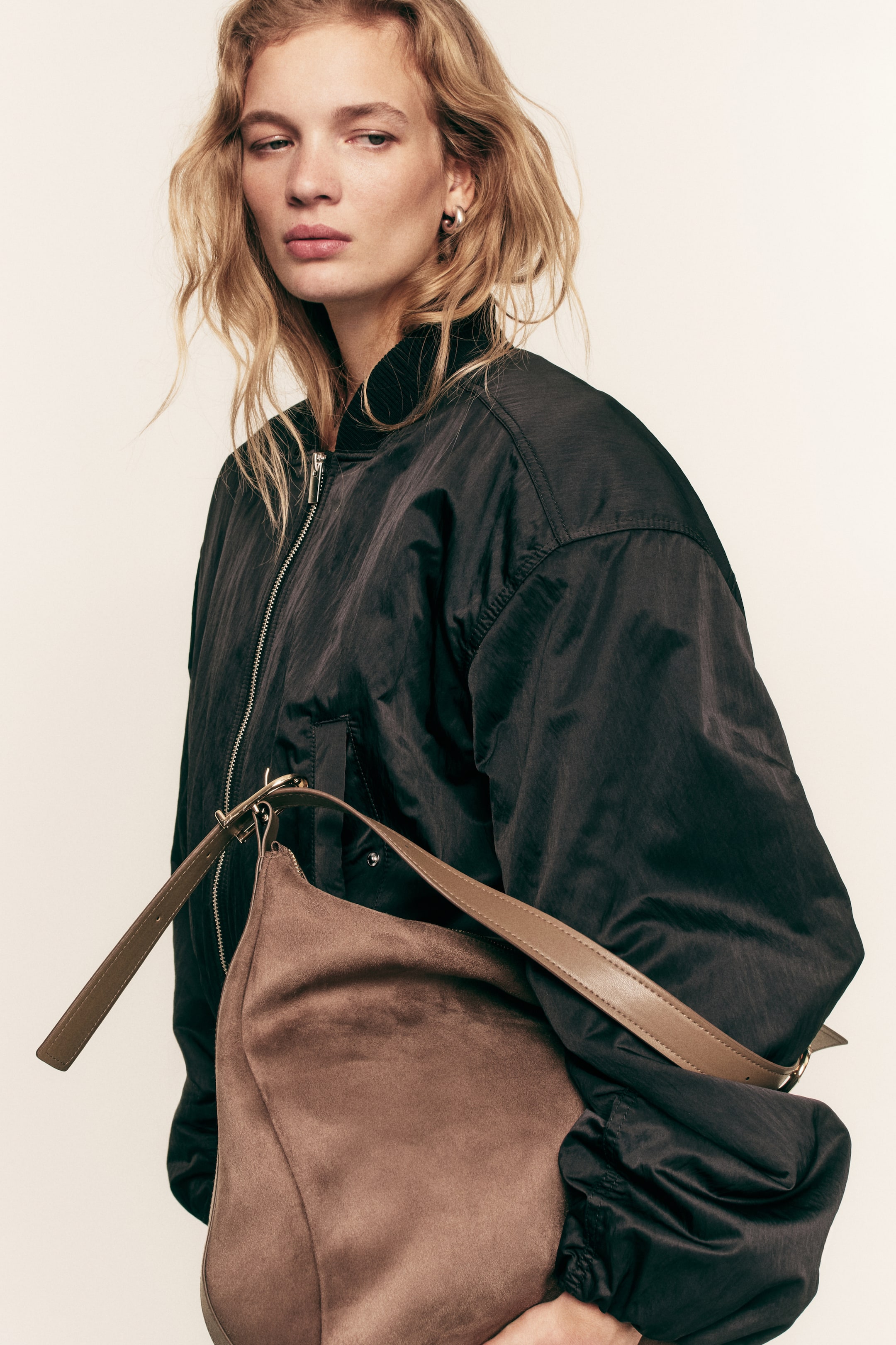 View larger image: Shoulder bag - Beige - Ladies | H&M IN 1