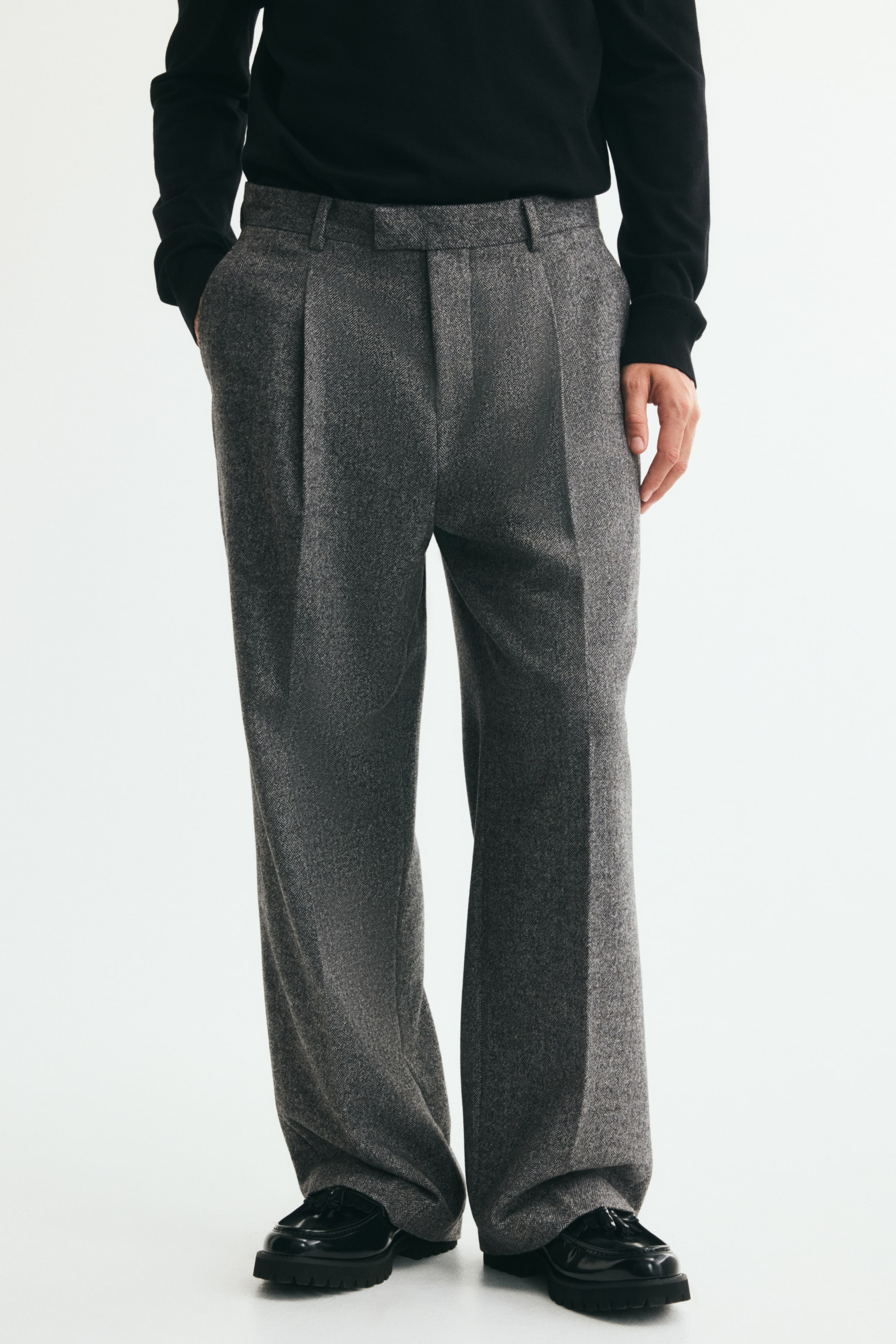 Loose-Fit Suit Pants