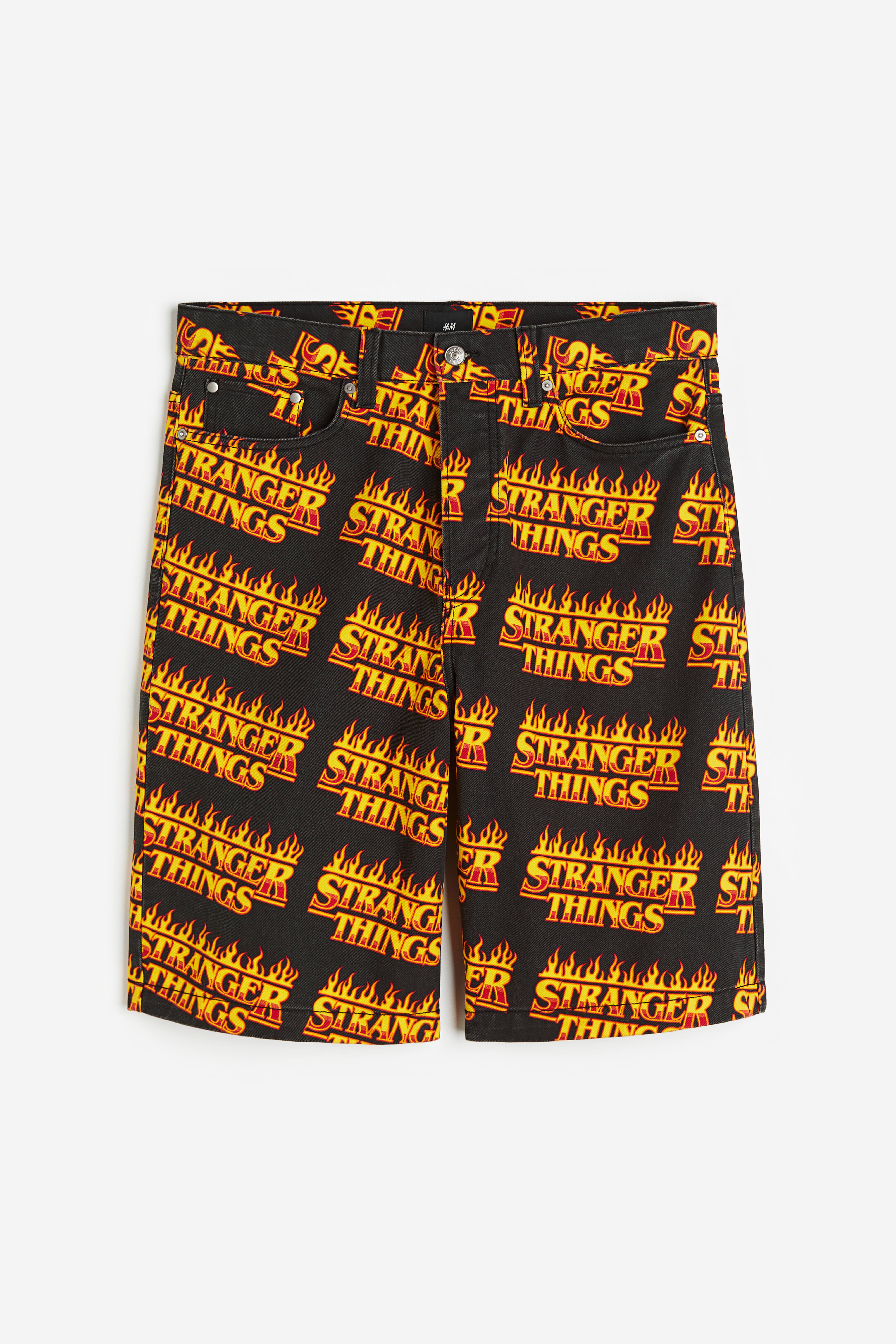 Bermudas estampadas de sarga Loose Fit - Negro/Stranger Things - HOMBRE |  H&M ES