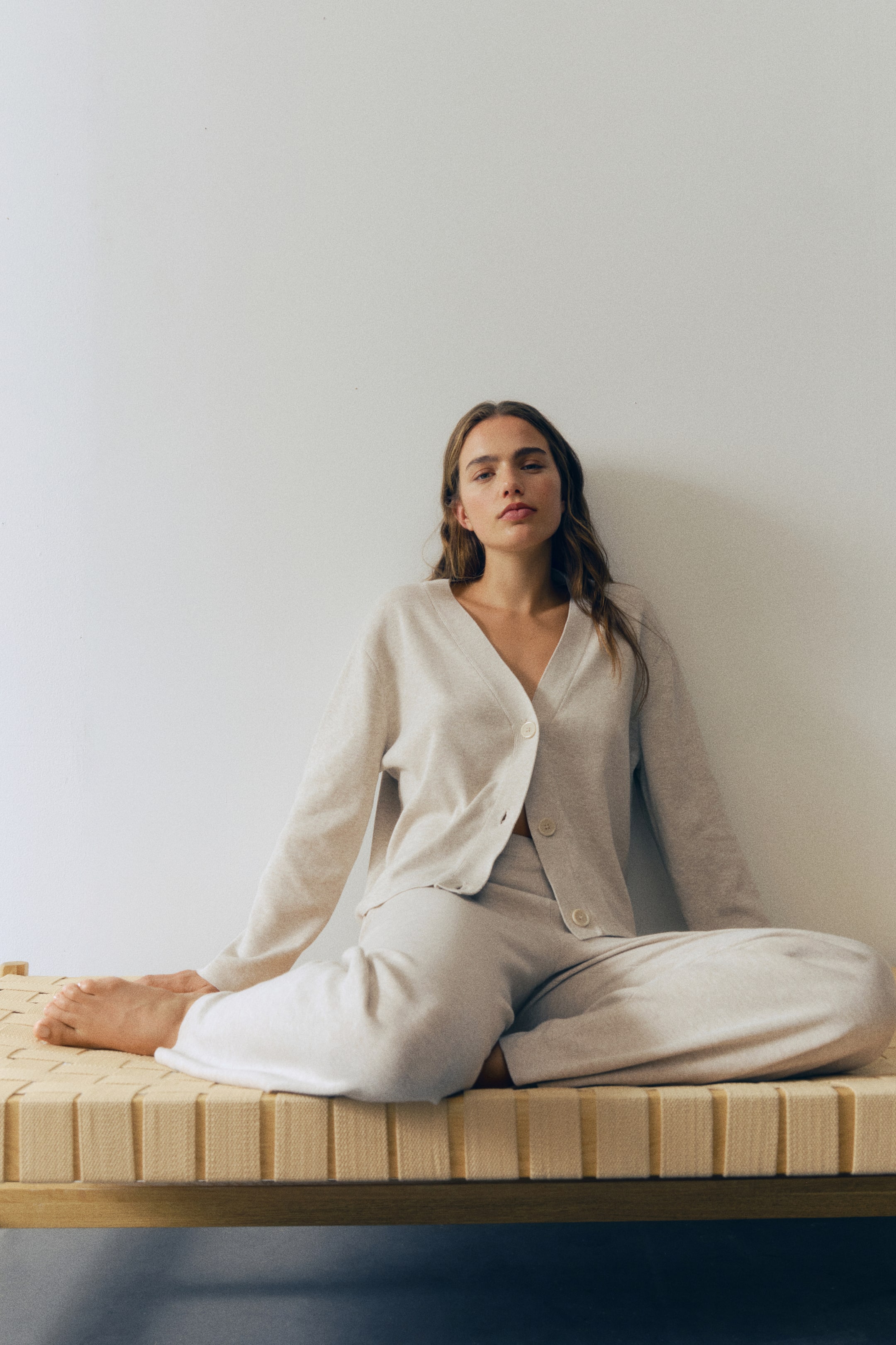 Ver imagen más grande: Cárdigan de punto fino - Beige claro jaspeado - MUJER | H&M ES 2