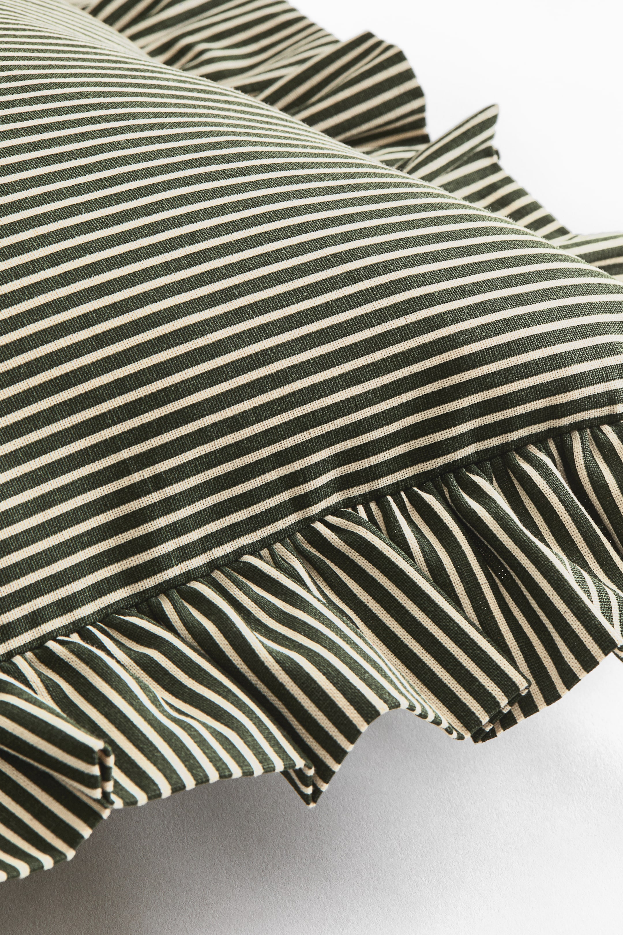 Ruffle-Trimmed Cotton Cushion Cover