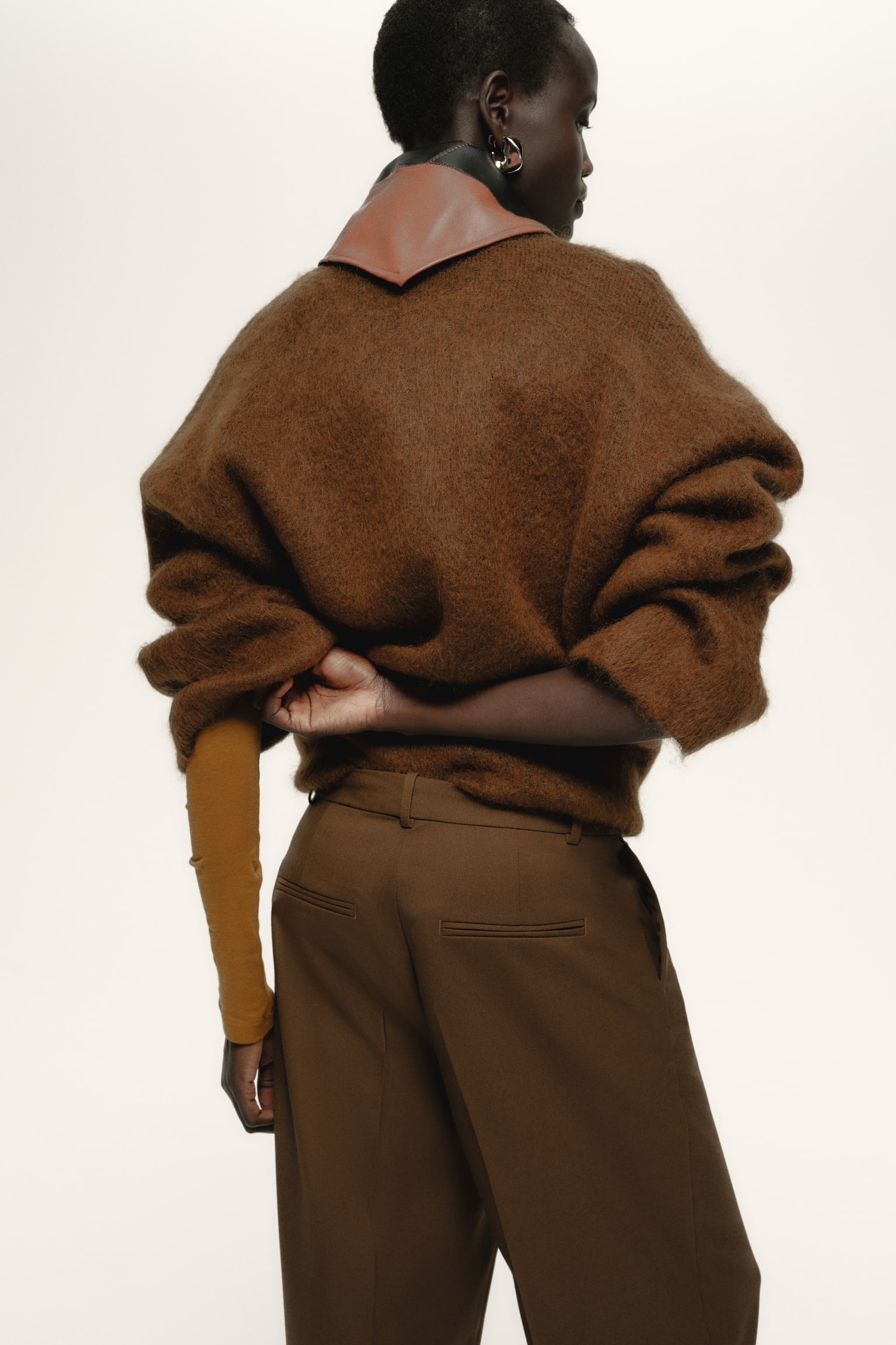 High-waisted tailored trousers - Brown/Cream - 4