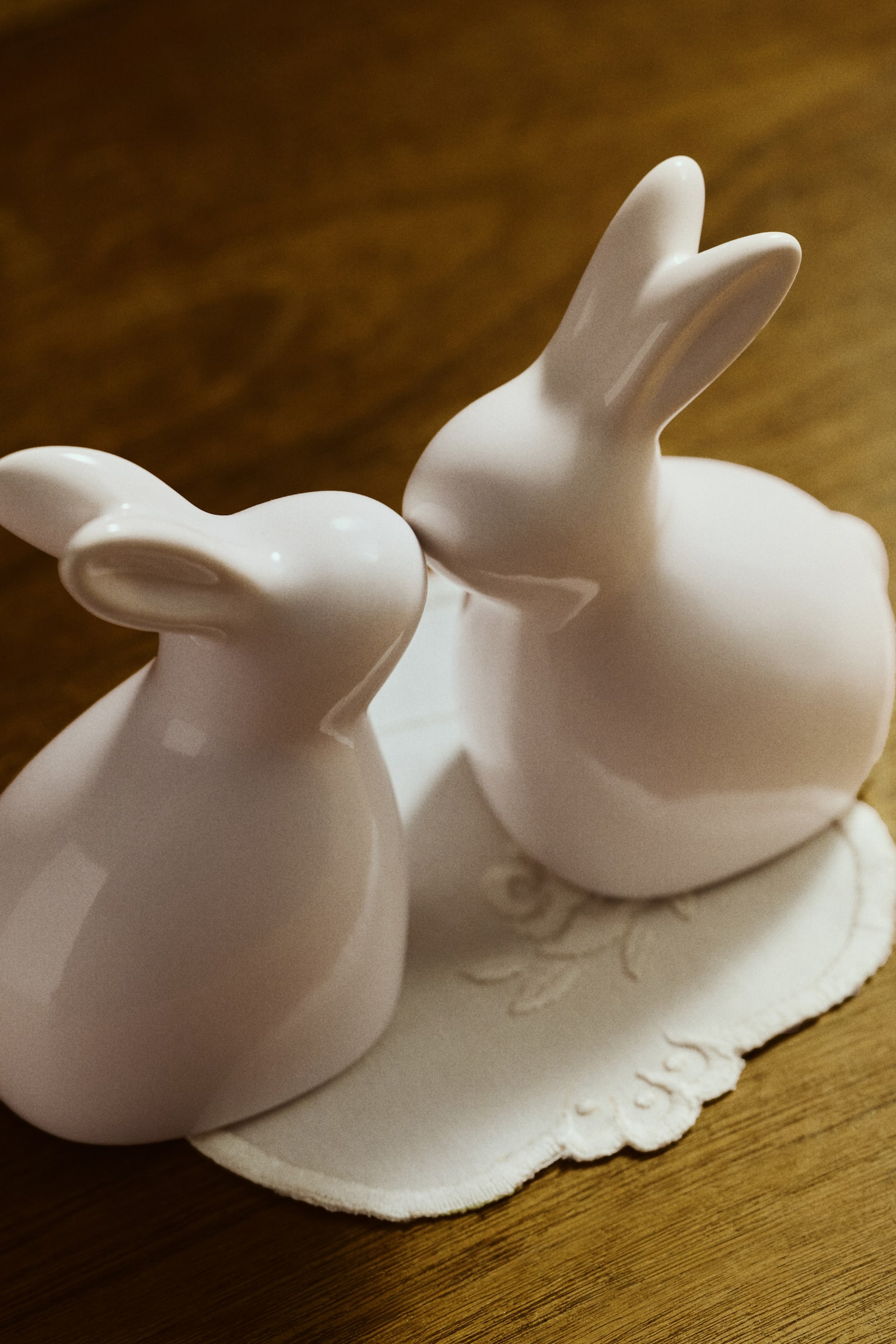Stoneware Easter bunny - White/Light yellow - 2