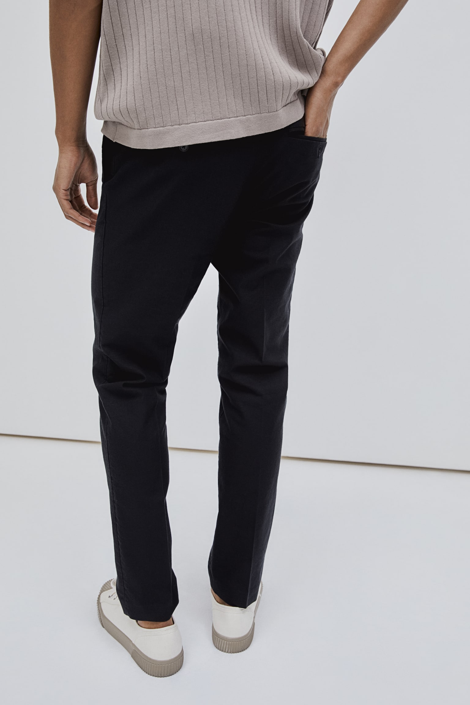 Slim Fit Tailored linen-blend trousers - Black/Beige/Pinstriped/White - 4