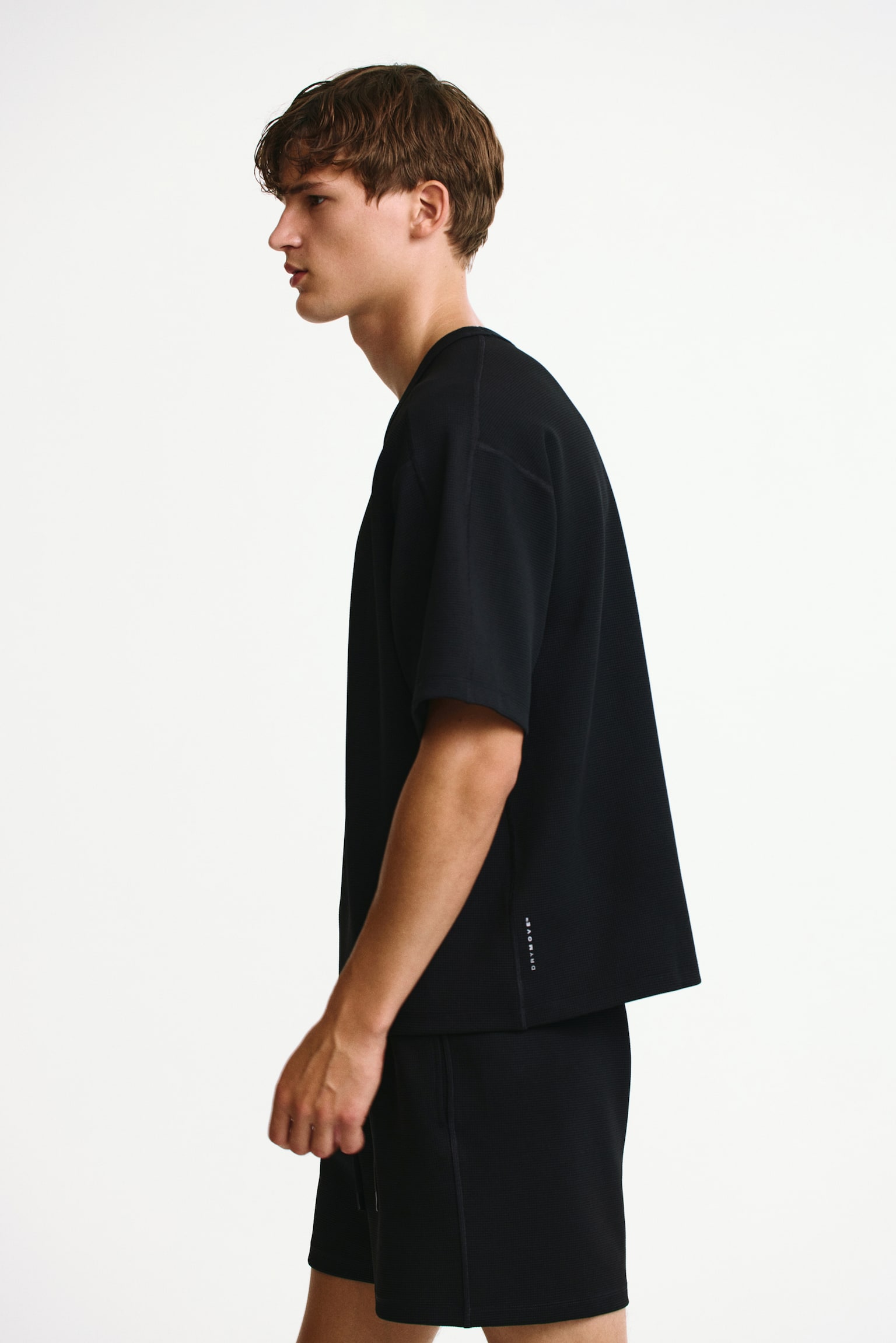 Мужская футболка H&M Loose-Fit Waffled Sports T-Shirt with DryMove™, цвет: Чёрный — фото 5