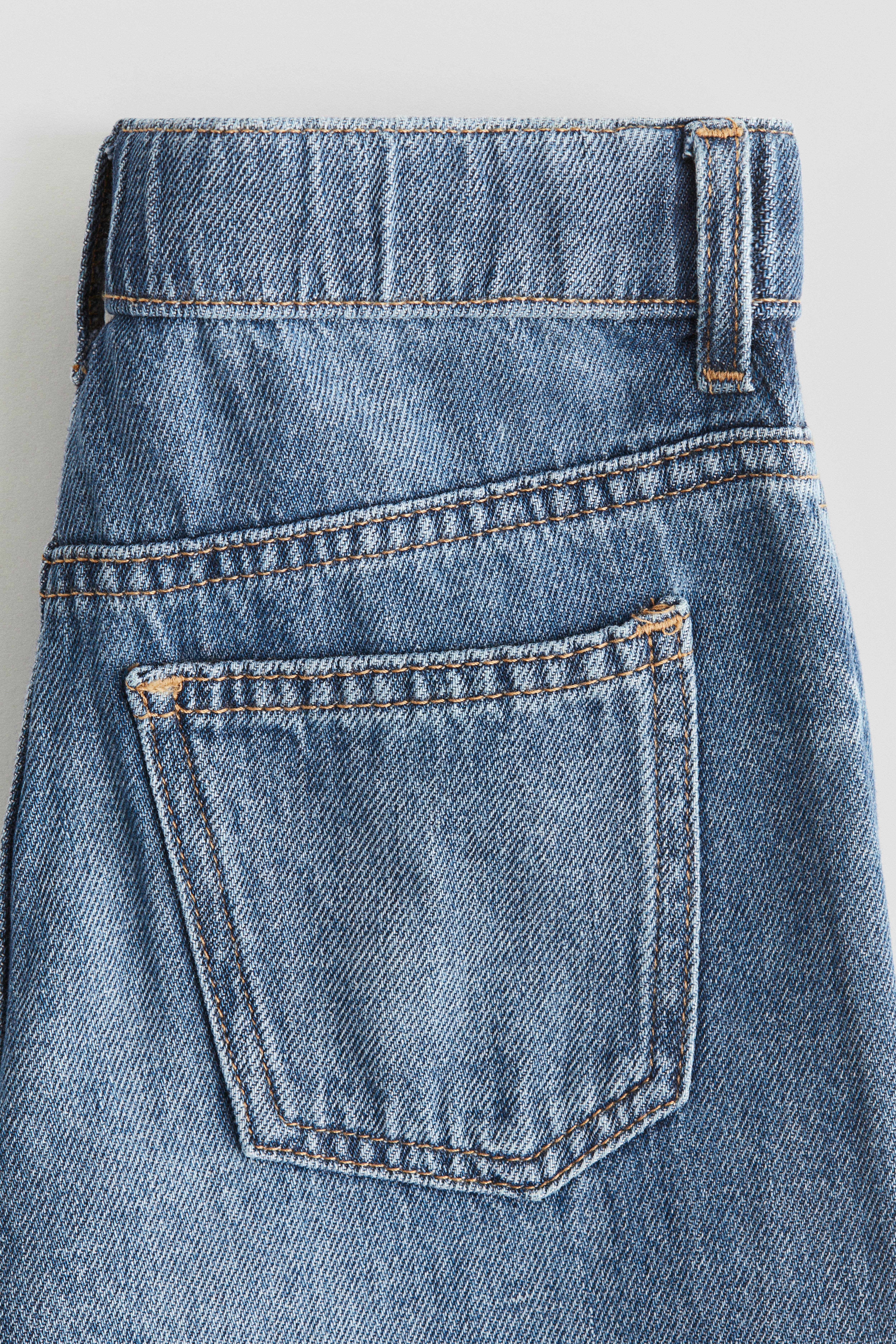 Loose-Fit Barrel Jeans