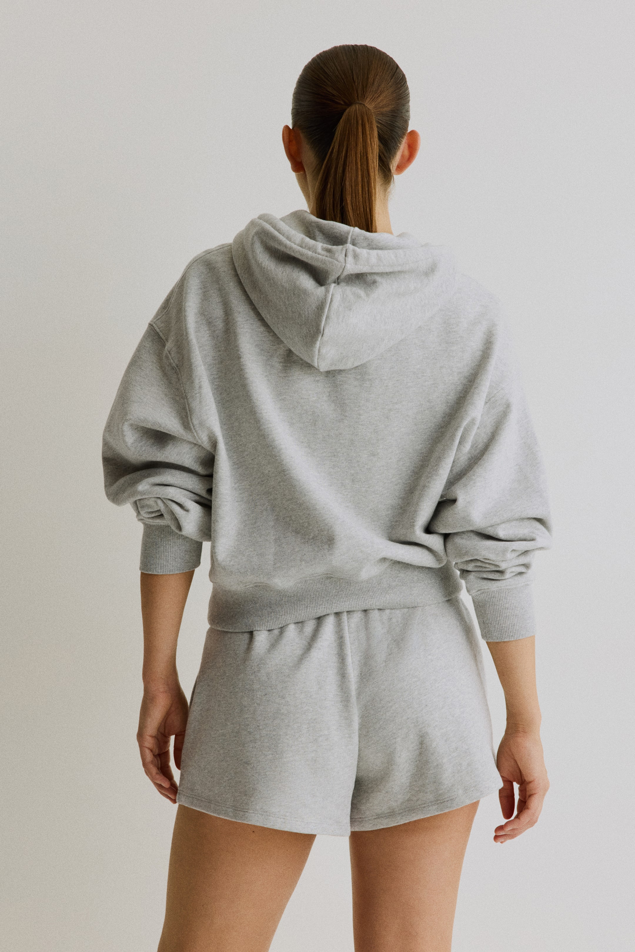Женские худи H&M Cropped Hooded Activewear Sweatshirt Jacket — фото 7