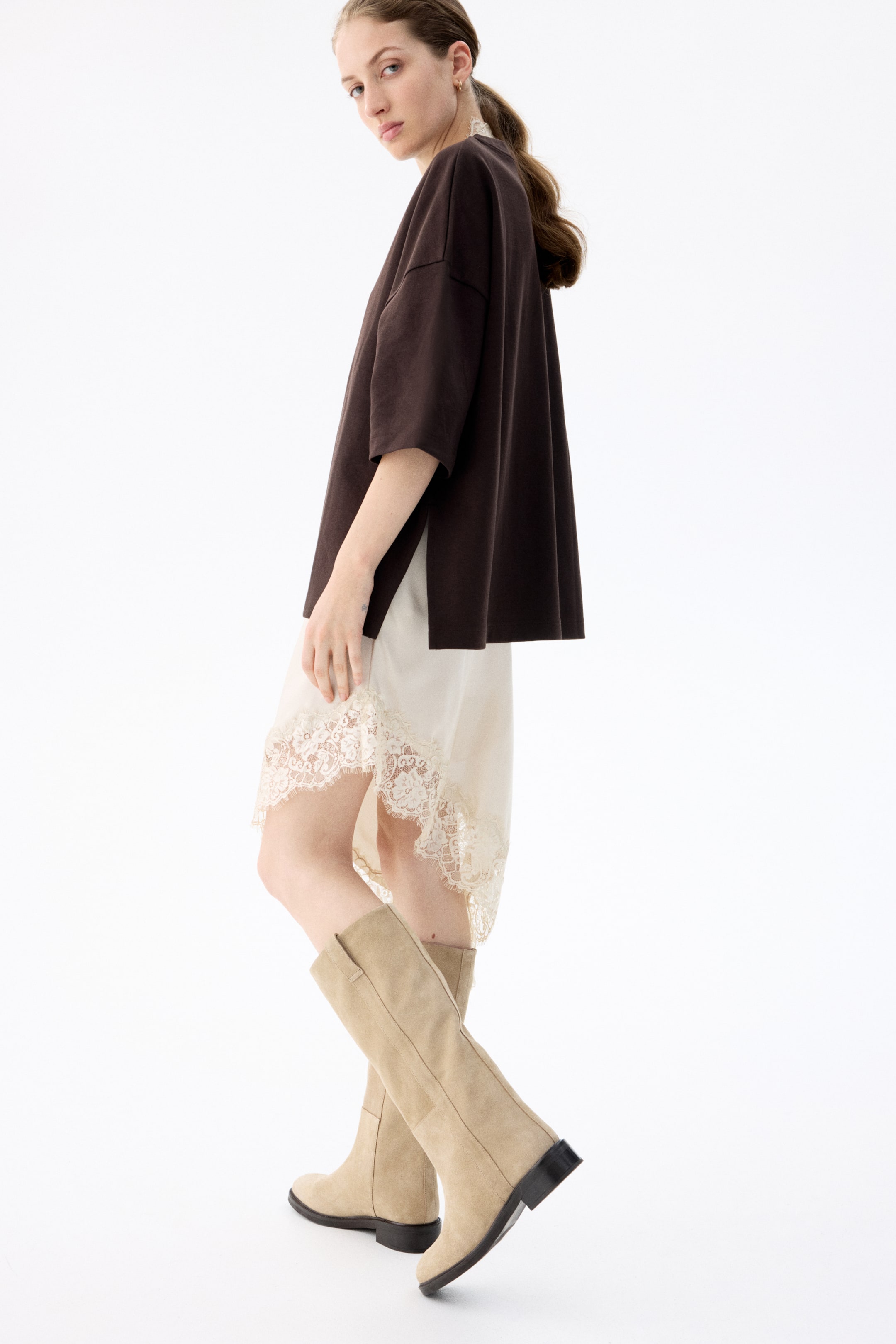 Ver imagen más grande: Botas a la rodilla en serraje afelpado - Beige - MUJER | H&M ES 1