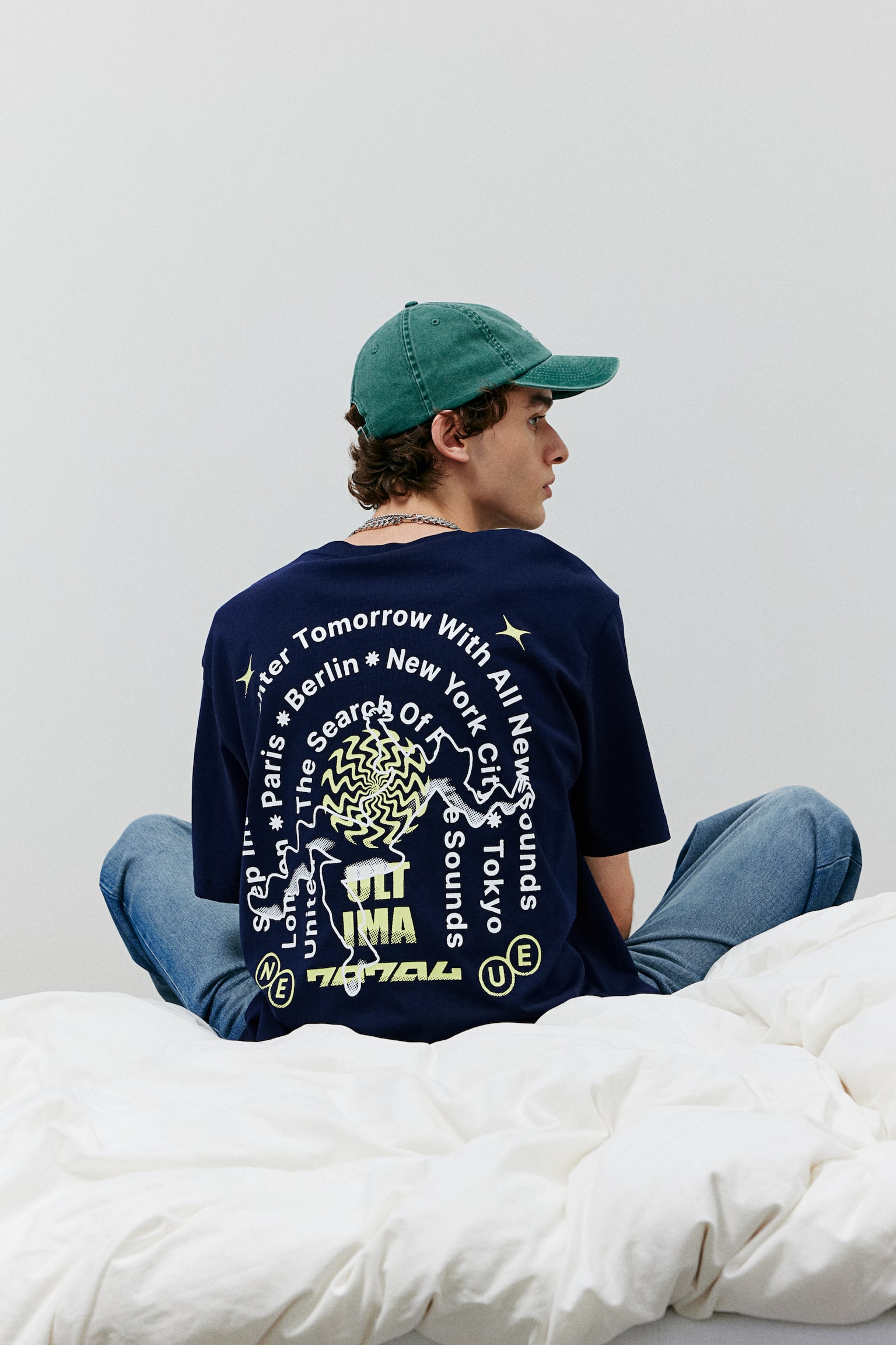 Loose Fit Printed T-shirt - Dark blue/Total/Green/Grow/White/Celestial Blues/Brown/Celebrate Diversity/Brown/Mushrooms/White/Bloomcraft/Pistachio green/Be Kind/Black/Word/White/Glow/White/Essentials/Light beige/White/Disco Kebab/Cream/Nature/Brown/Tectonics - 5