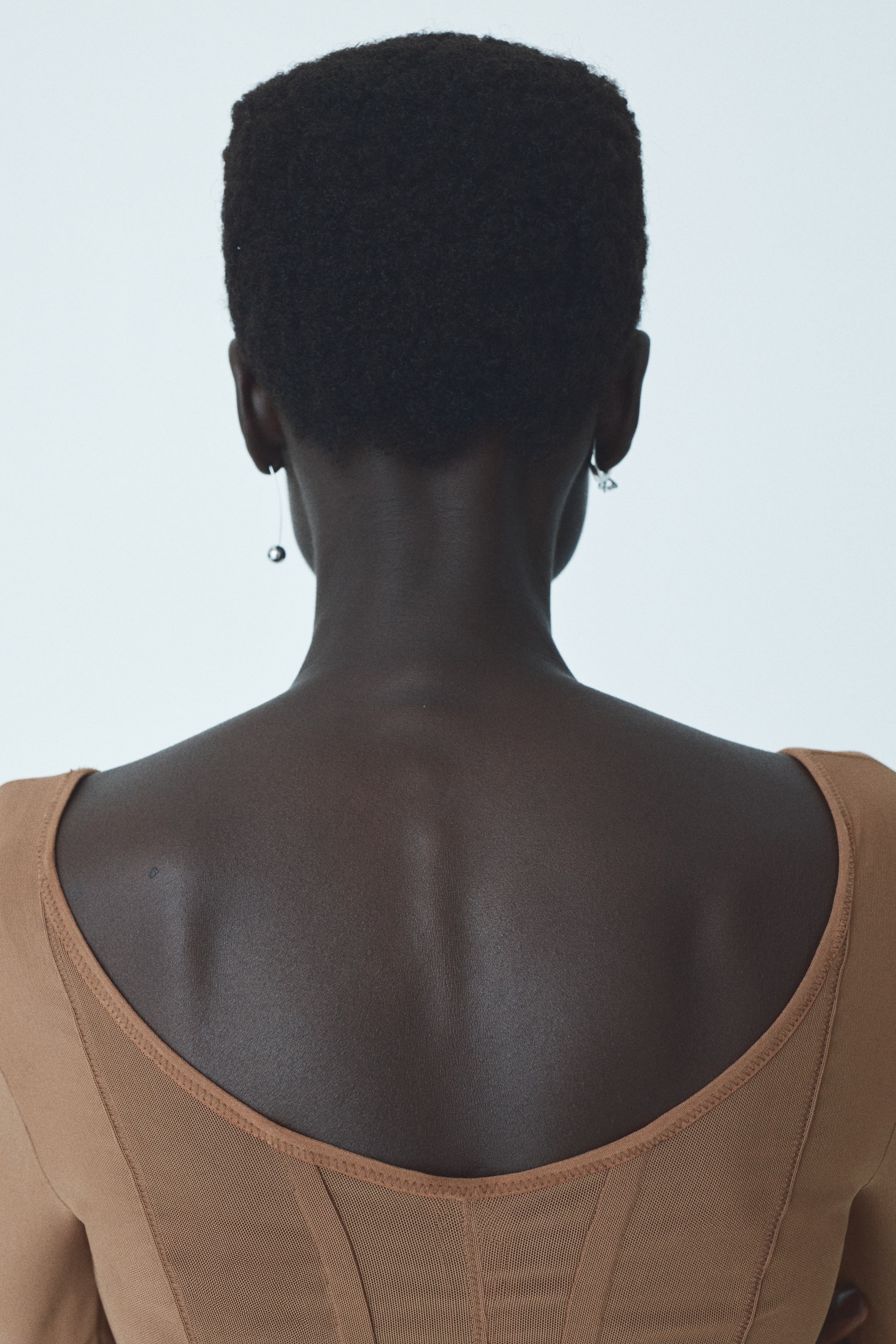 Long-sleeved mesh body