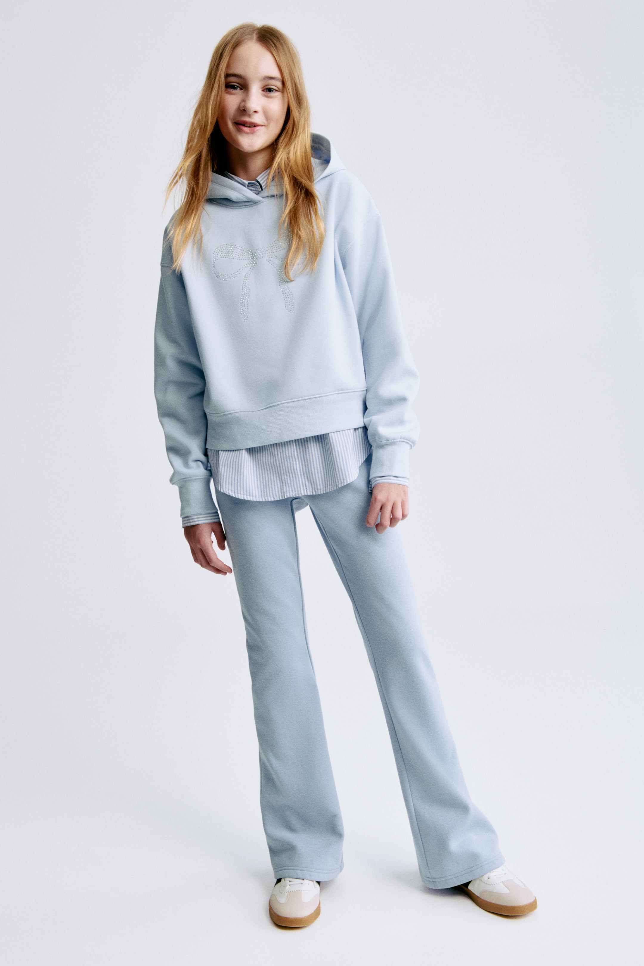 View larger image: Oversized motif-detail hoodie - Light blue/Bow - Kids | H&M IE 2