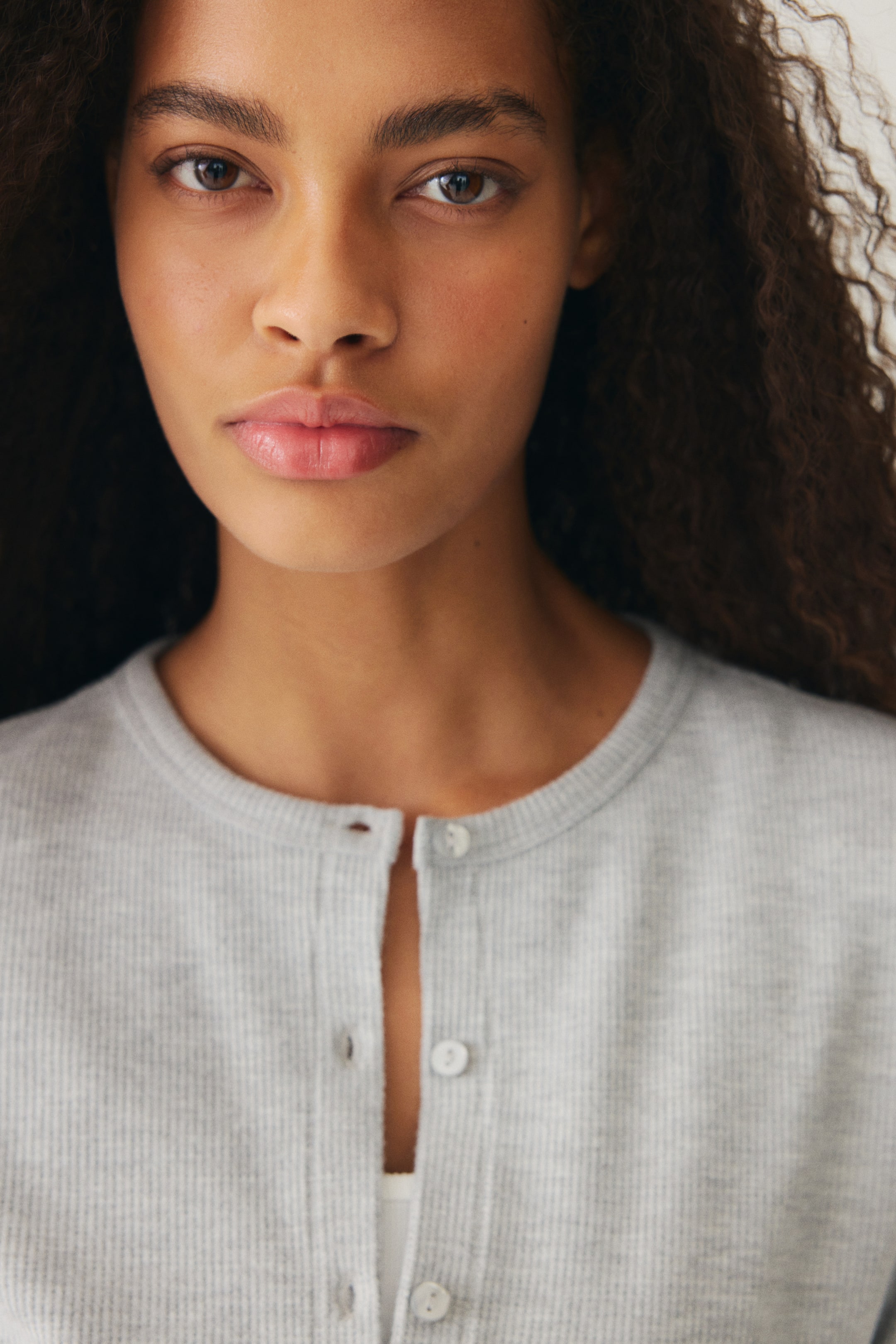 Büyük resmi görüntüle: Petek Dokulu Hırka - Gri - KADIN | H&M TR 3