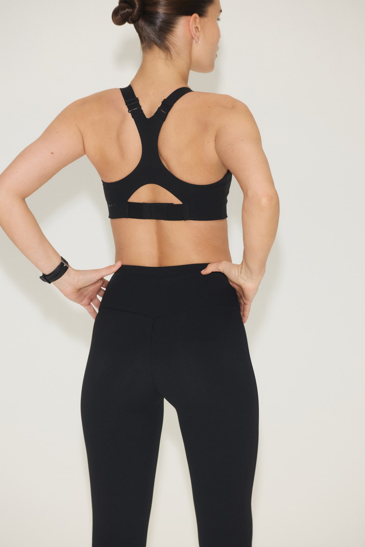 Running Leggings with ShapeMove - image 4
