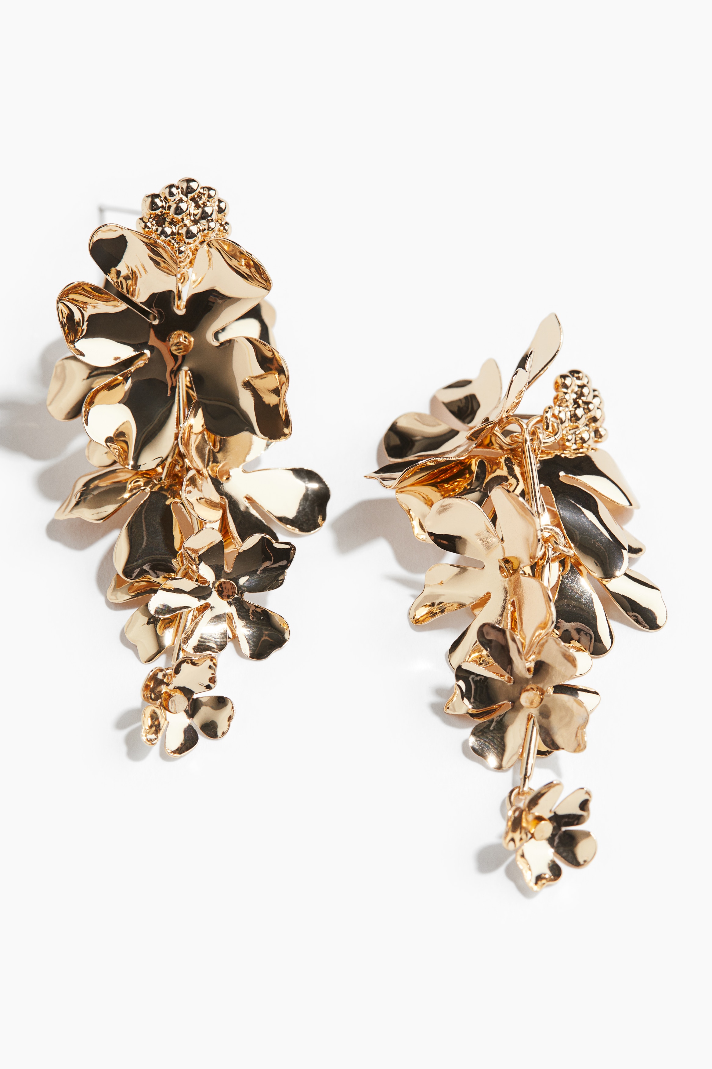 Серьги H-M украшенные цветами 3390₽