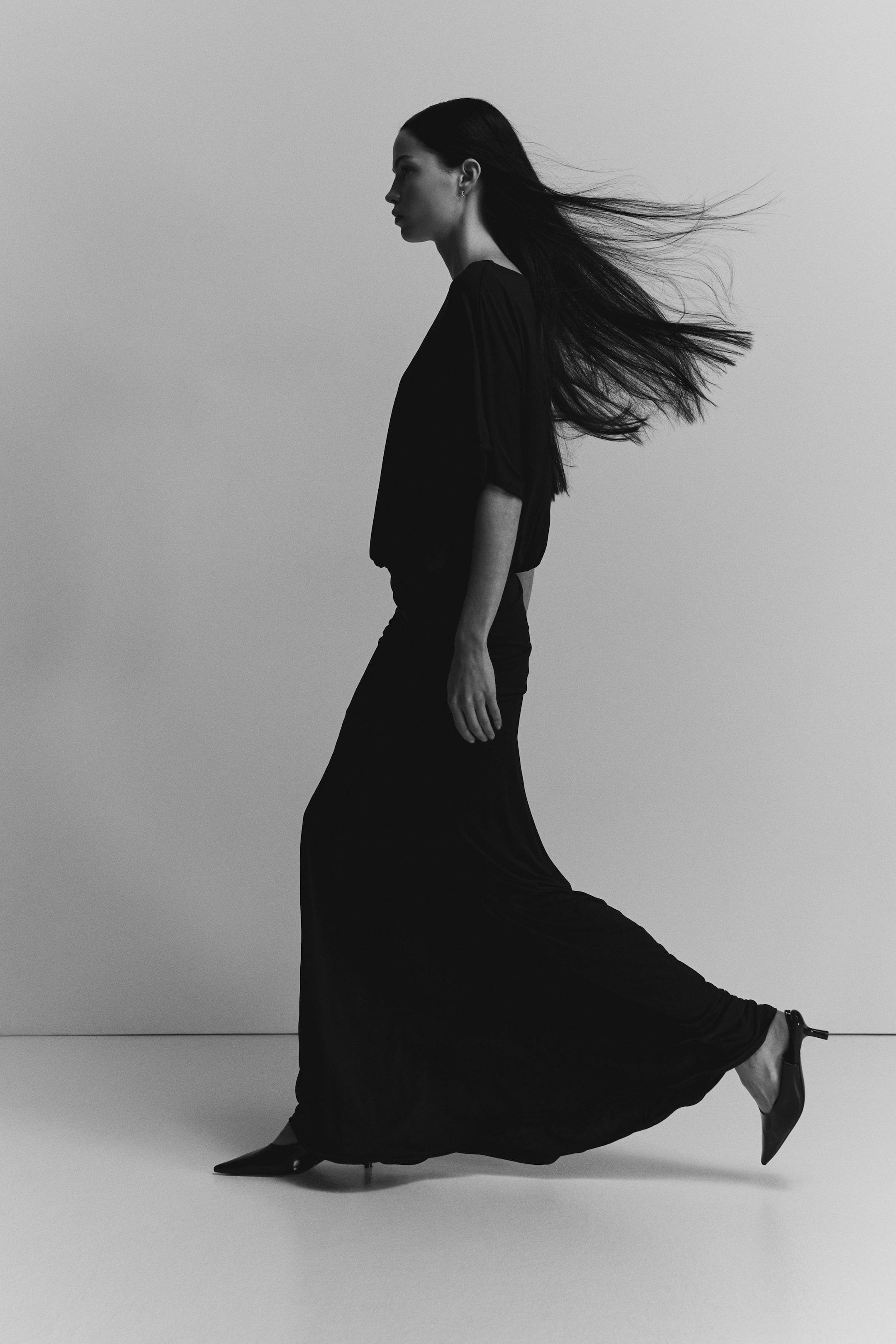 View larger image: Draped maxi dress - Black - Ladies | H&M 3