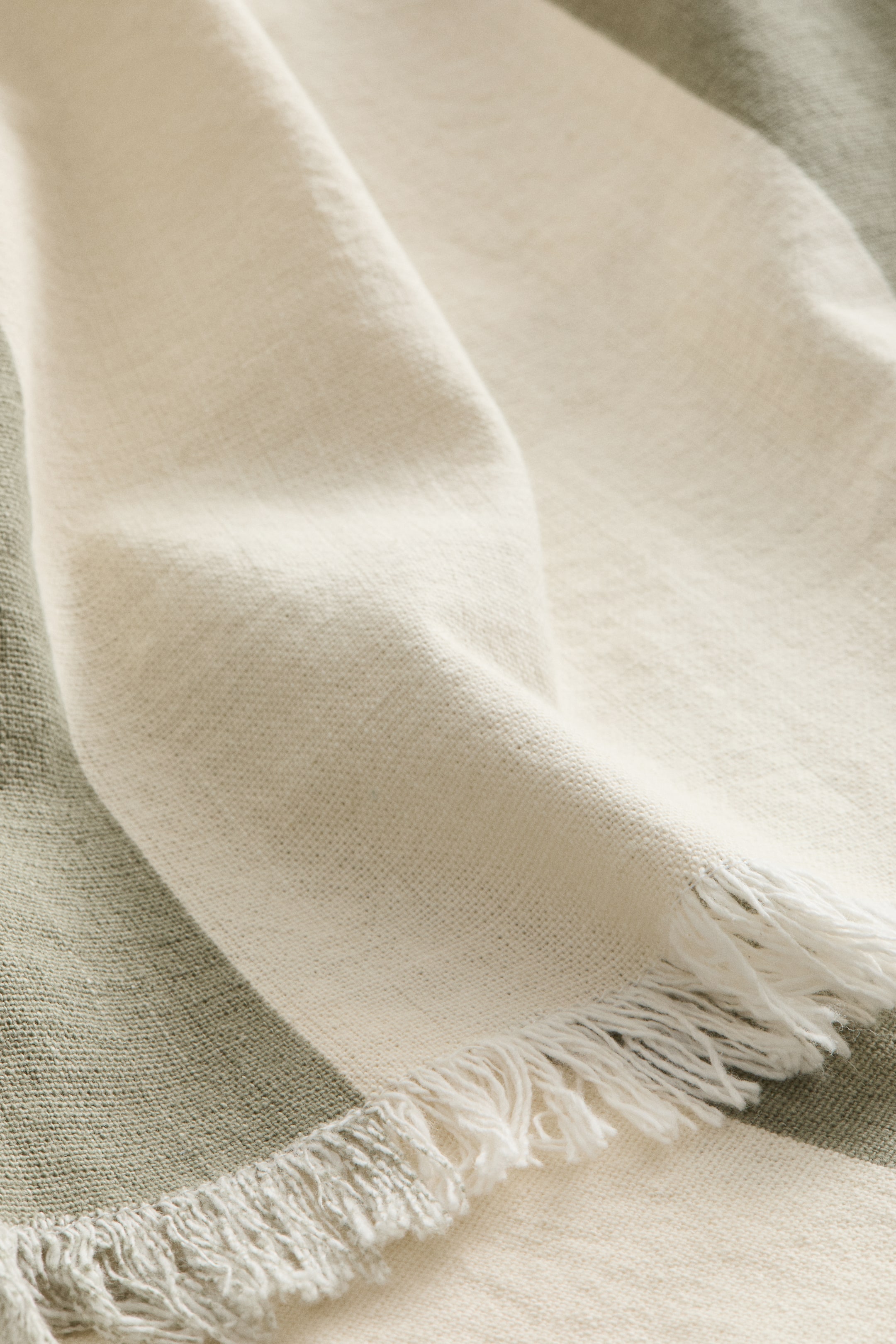 이미지 확대 보기: 스트라이프 코튼 베드 스프레드 - Light khaki green/Cream | H&M KR 2