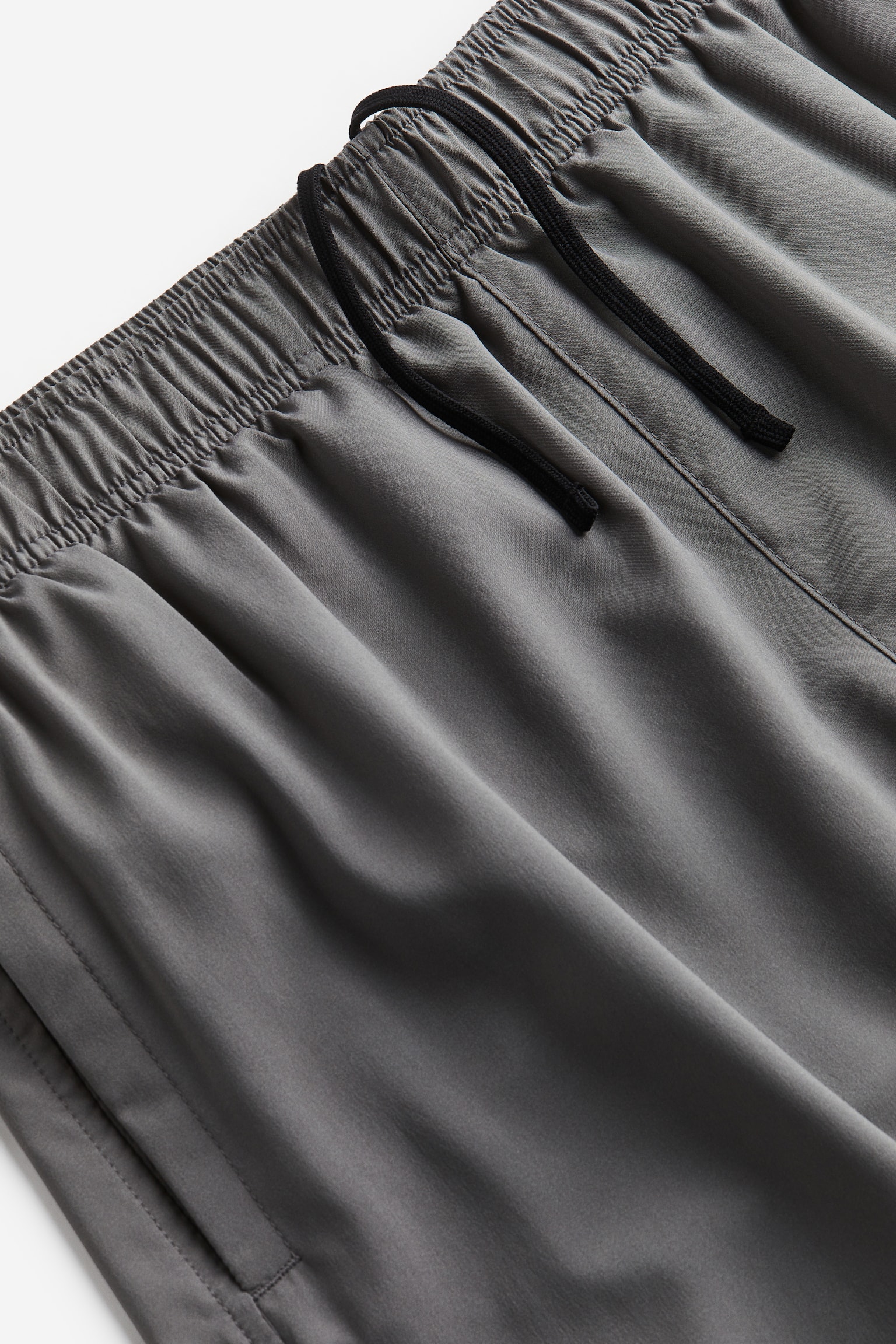 Mid-length sports shorts in DryMove™ - Dark grey/Black/Dark khaki green/Brown - 2