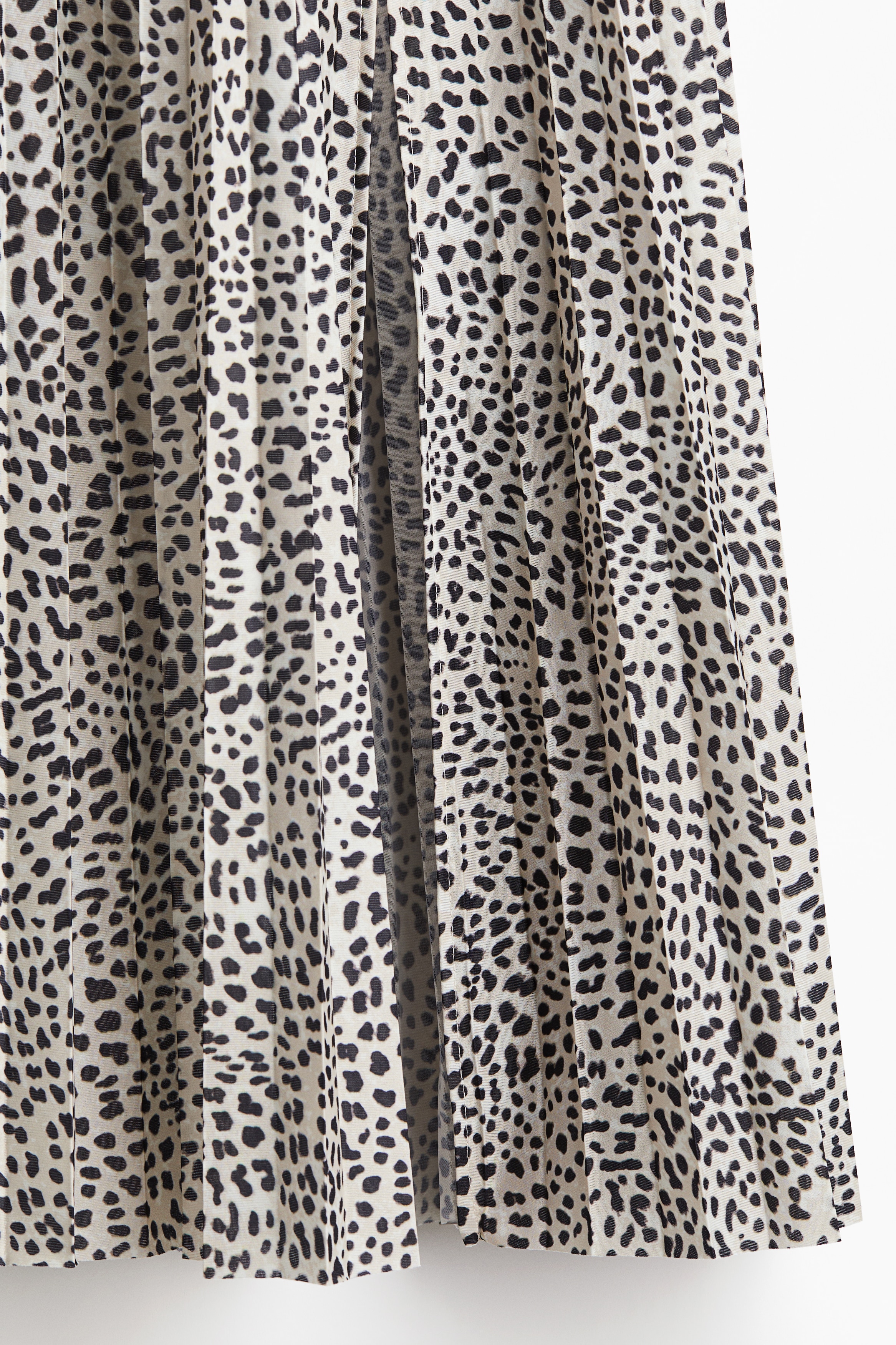 Pleated skirt