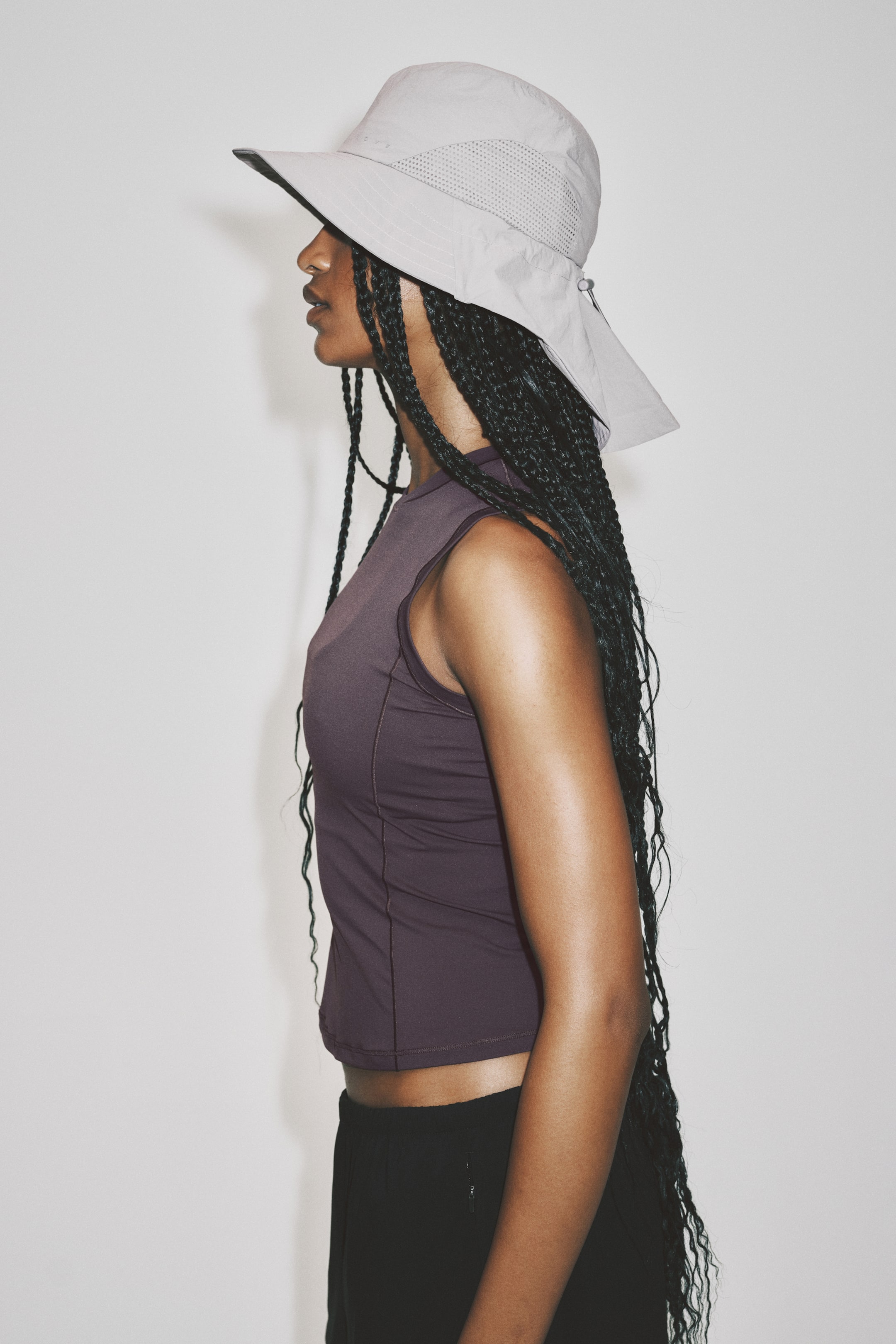 Slim-Fit Sports Tank Top with CoolMove™