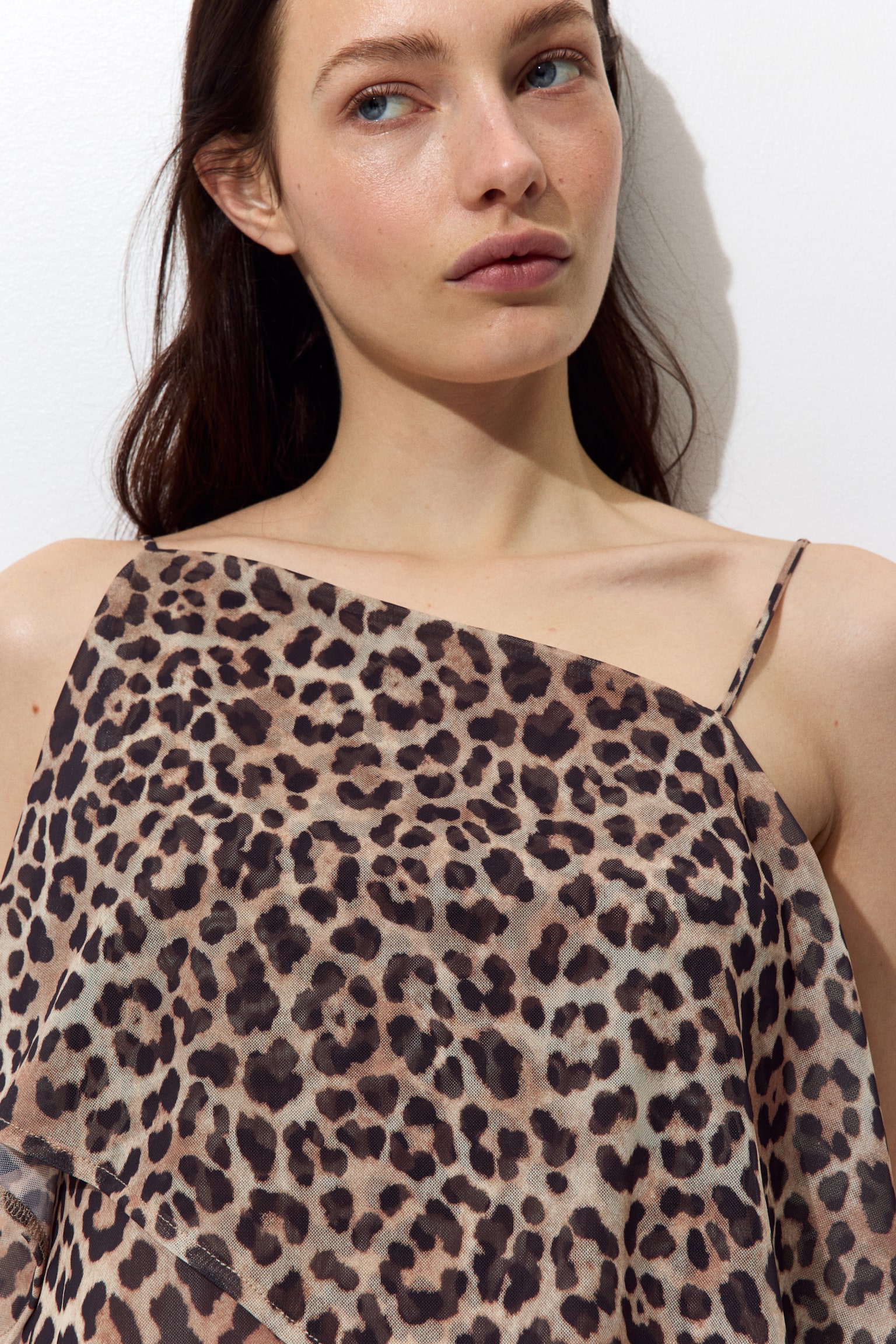 Asymmetric mesh top - 7