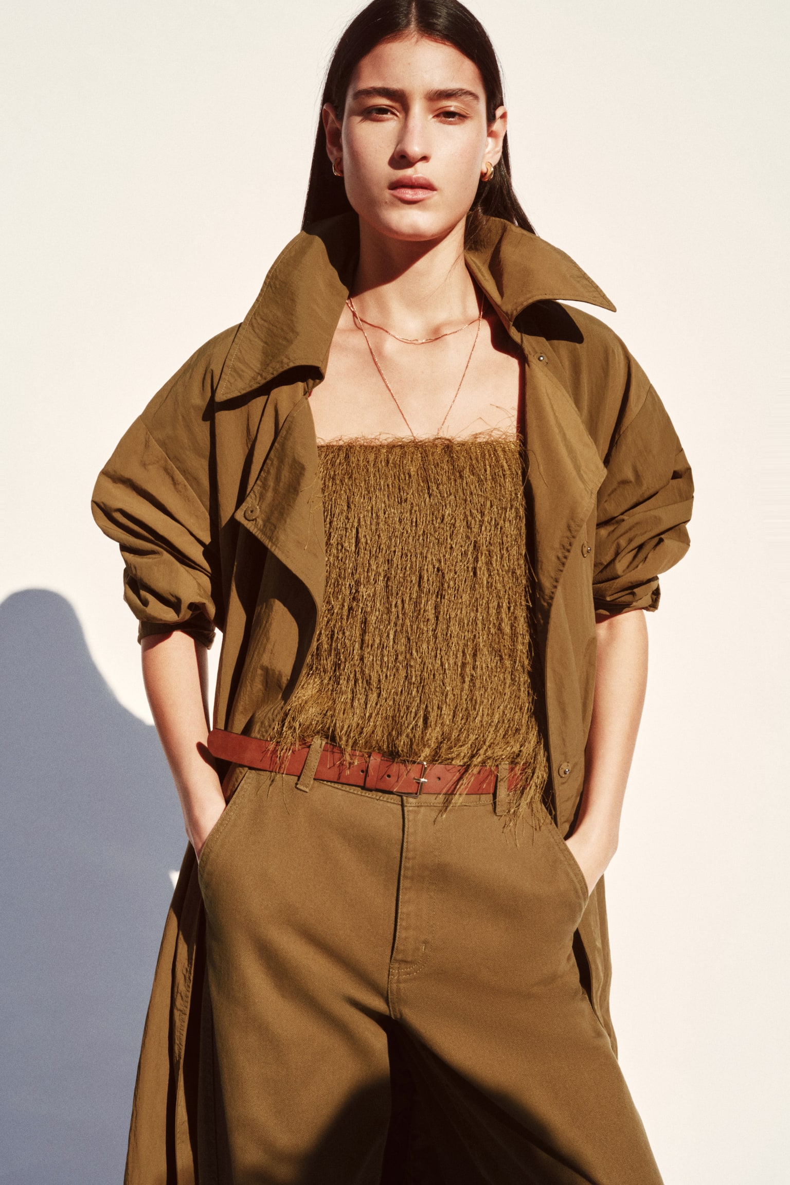 מכנסי טוויל רחבים עם חגורה - ירוק חאקי כהה/לבן/חום כהה - 5