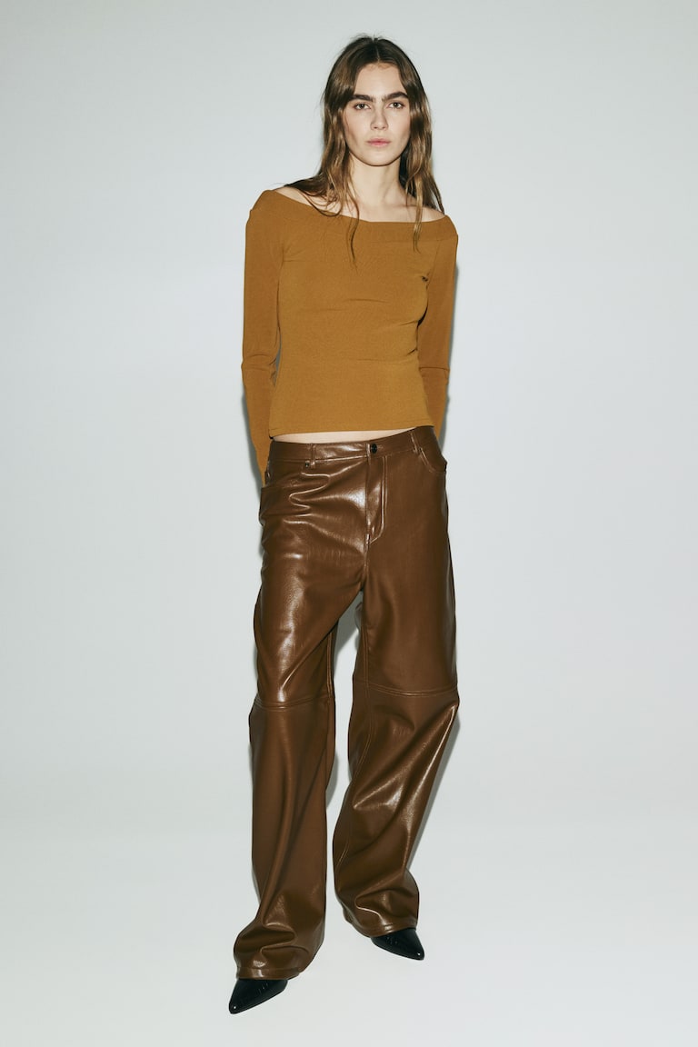 Bluza s otkrivenim ramenima