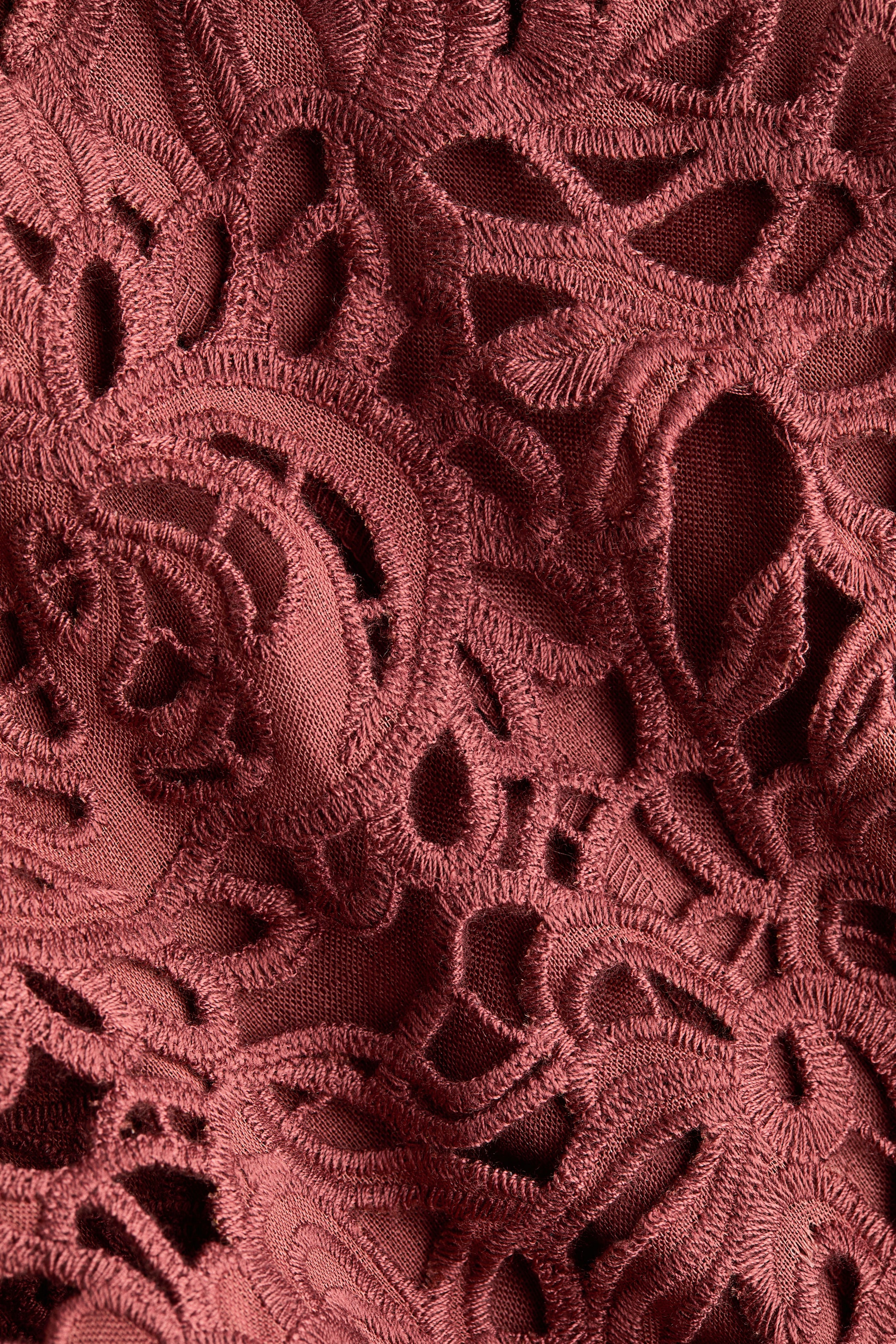 Blouse en lin avec broderie anglaise