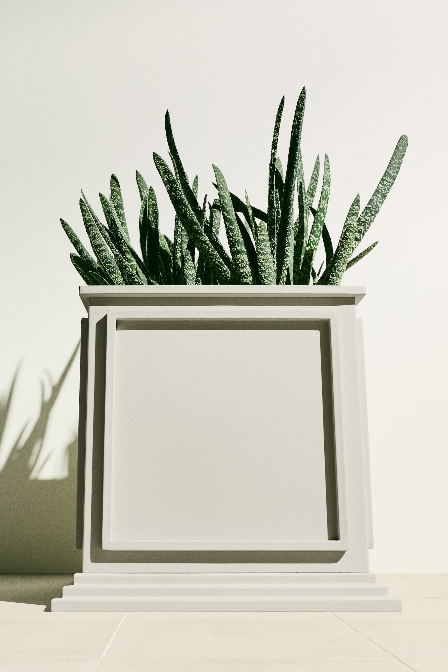 Metal plant pot - Light greige/Black - 1