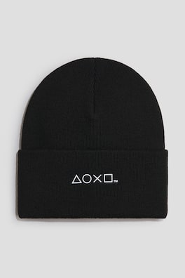 Beanie med applikation